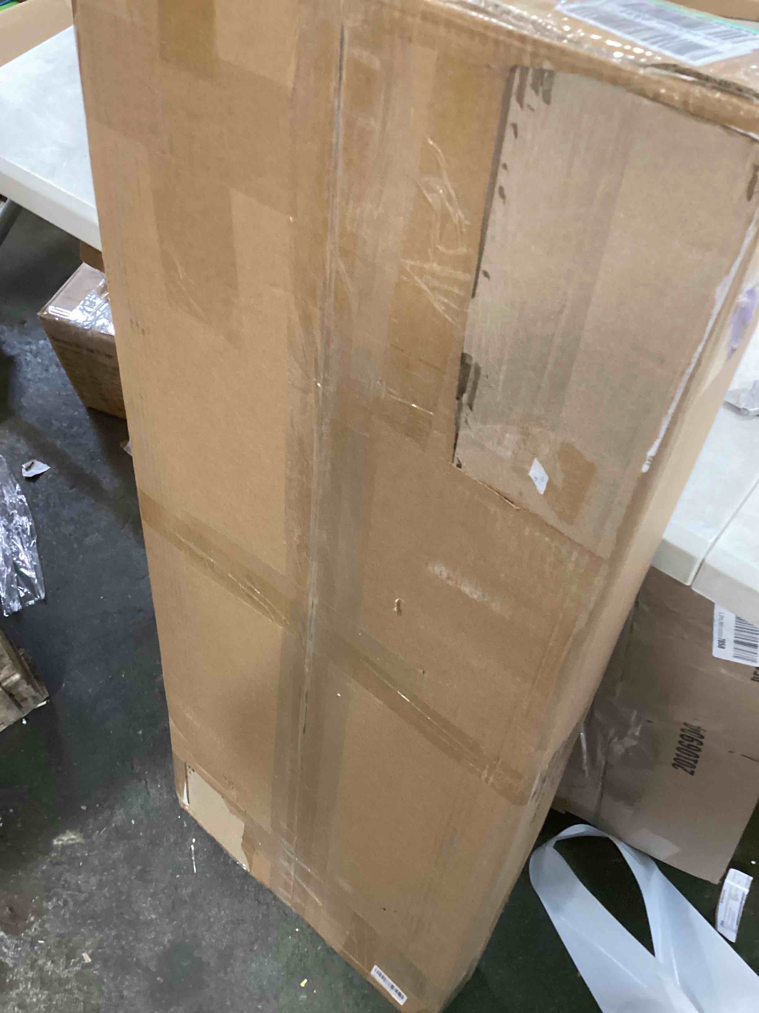 https://s3.amazonaws.com/lotting-images-prod/bidfta/YEL6571252_1716053494302.jpeg