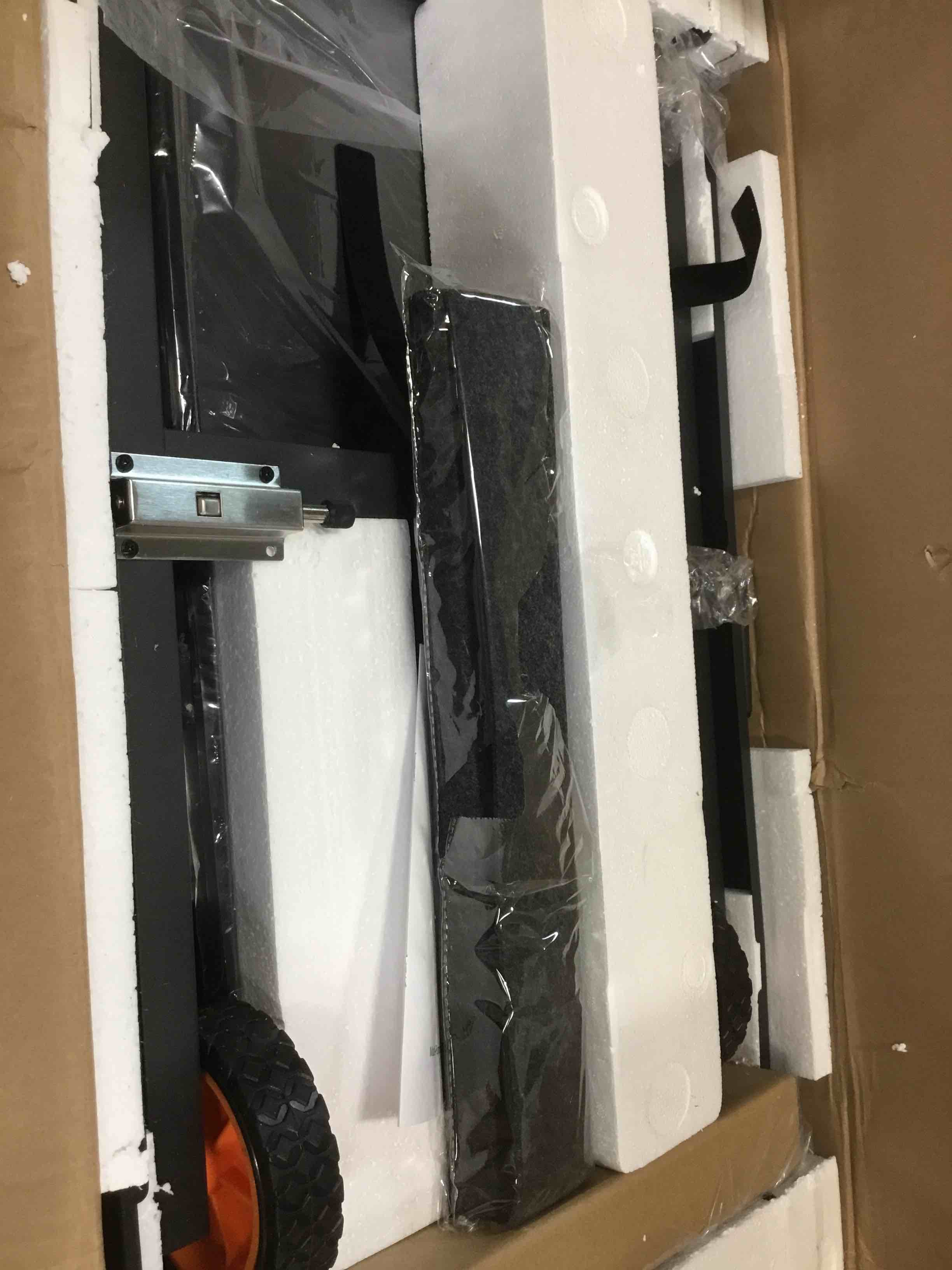https://s3.amazonaws.com/lotting-images-prod/bidfta/YEL6571590_1716226059221.jpeg