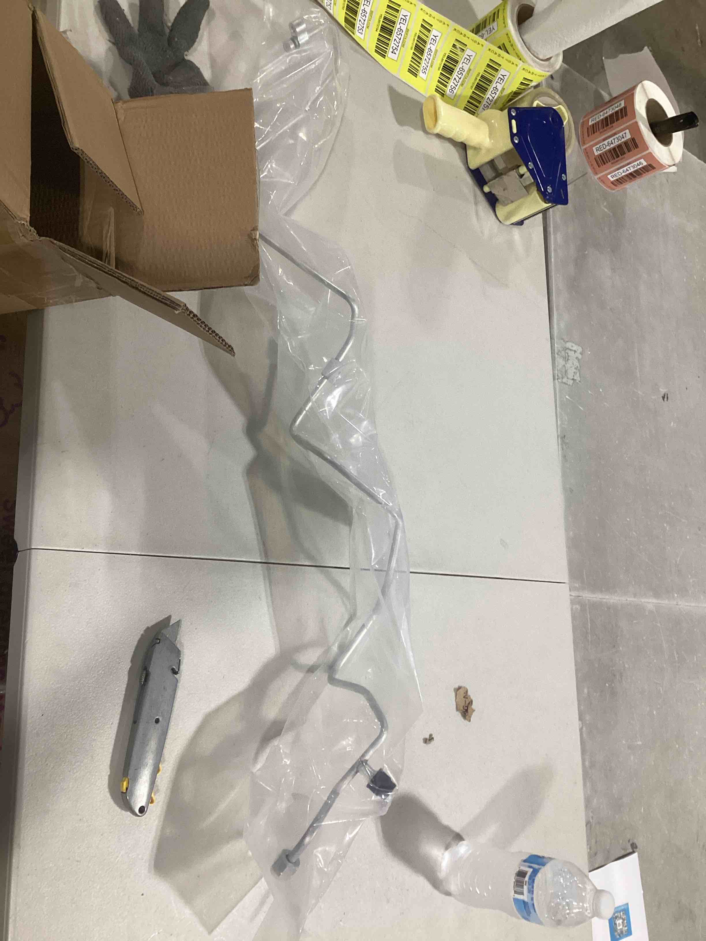 https://s3.amazonaws.com/lotting-images-prod/bidfta/YEL6572751_1721906543274.jpeg