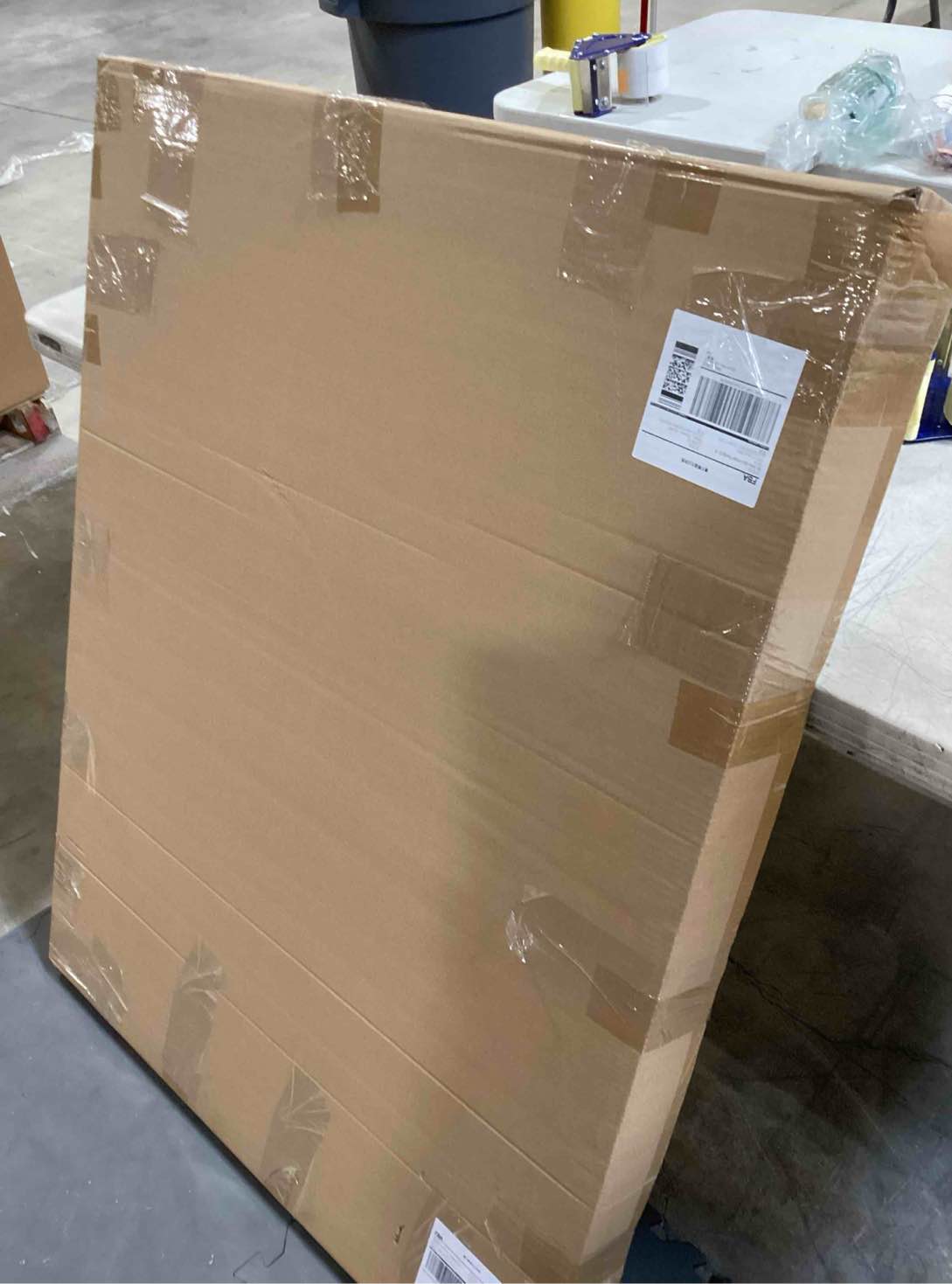 https://s3.amazonaws.com/lotting-images-prod/bidfta/YEL6573505_1718201232797.jpeg