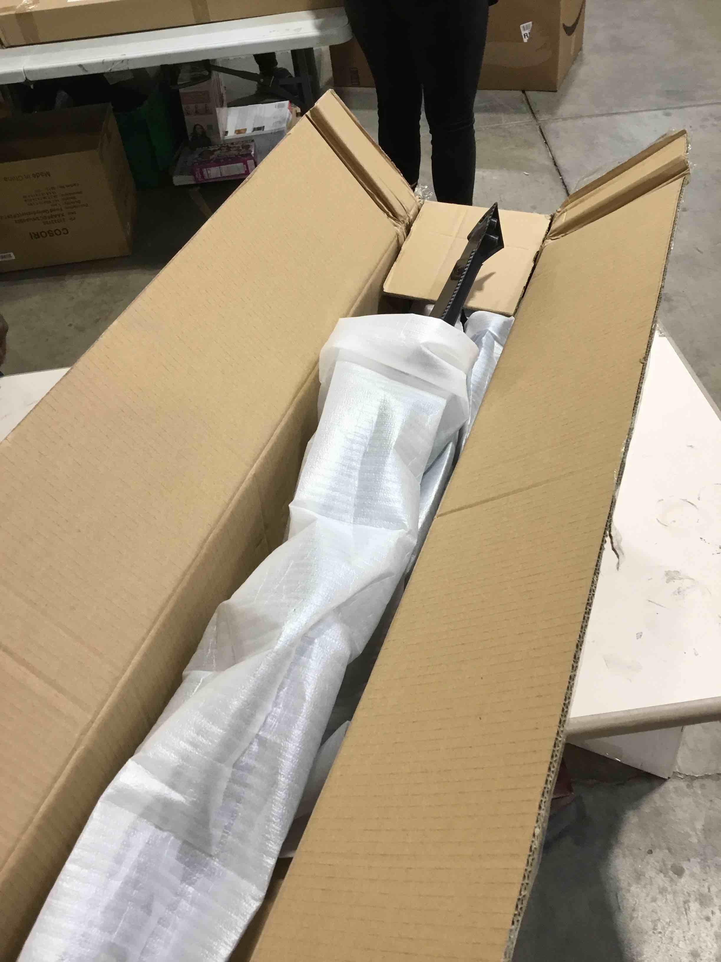 https://s3.amazonaws.com/lotting-images-prod/bidfta/YEL6573848_1718372182675.jpeg