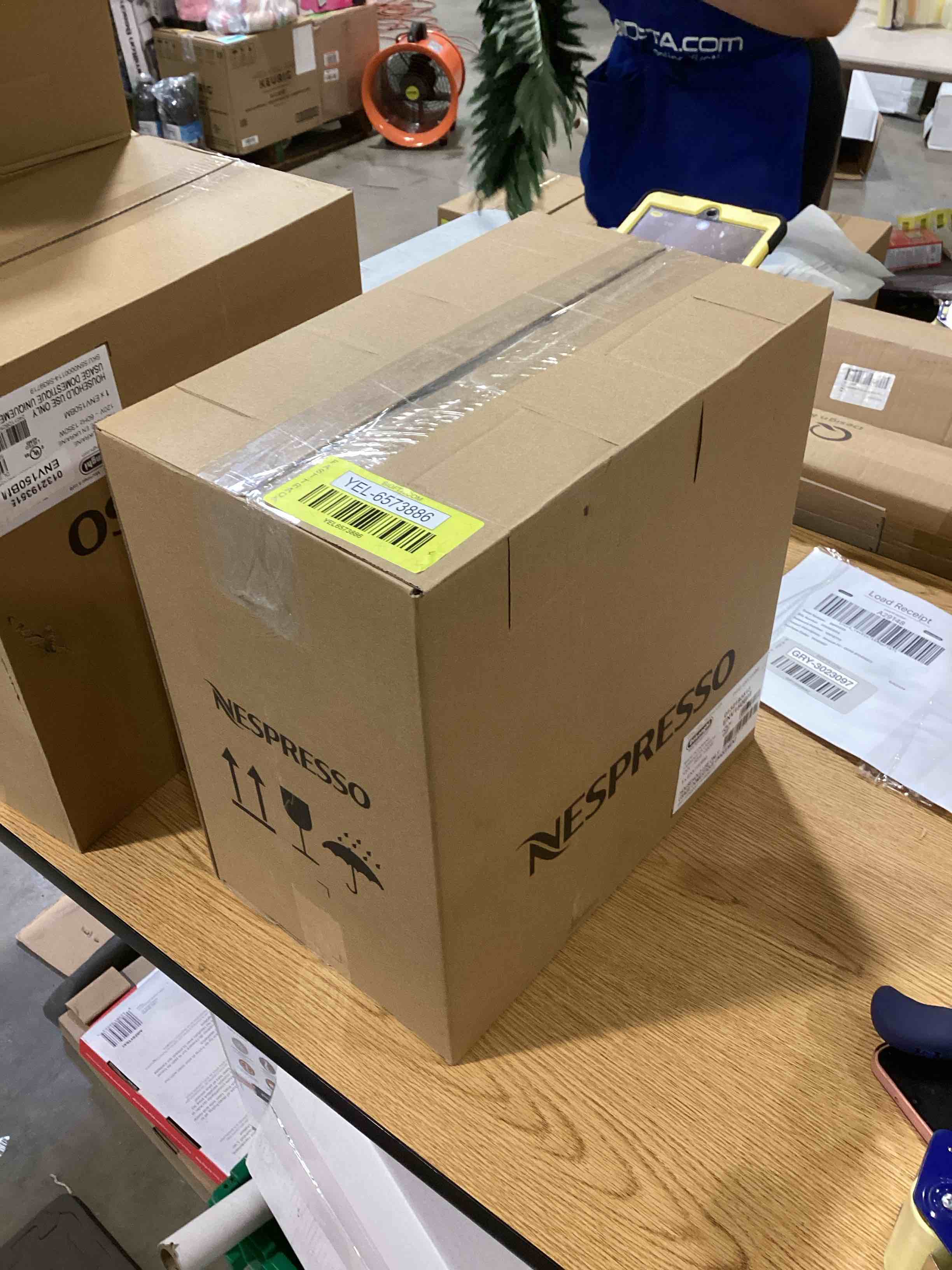 https://s3.amazonaws.com/lotting-images-prod/bidfta/YEL6573900_1718382364608.jpeg