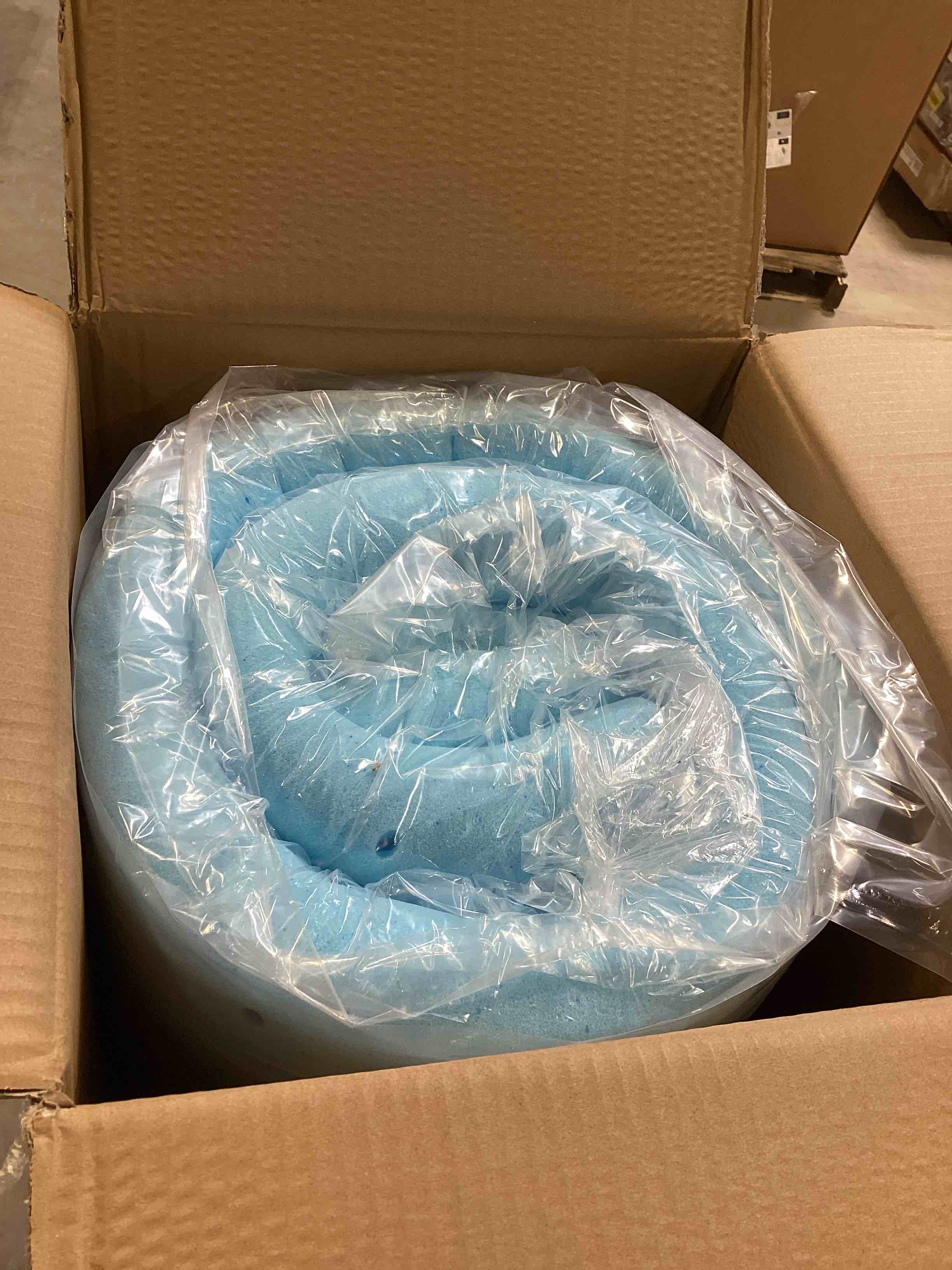 https://s3.amazonaws.com/lotting-images-prod/bidfta/YEL6573920_1718387454191.jpeg