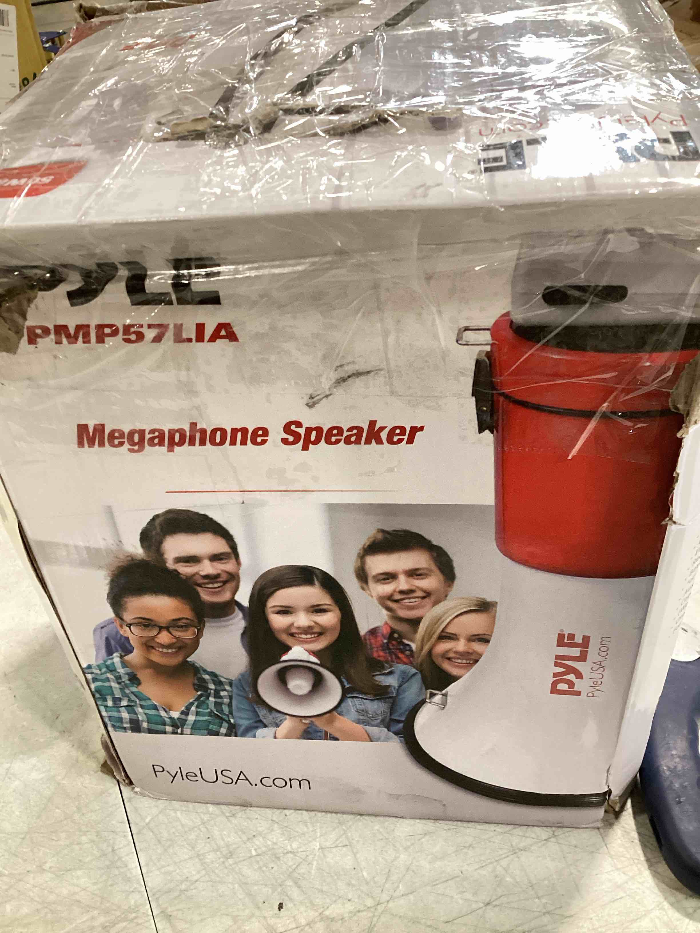 https://s3.amazonaws.com/lotting-images-prod/bidfta/YEL6575508_1720706065190.jpeg
