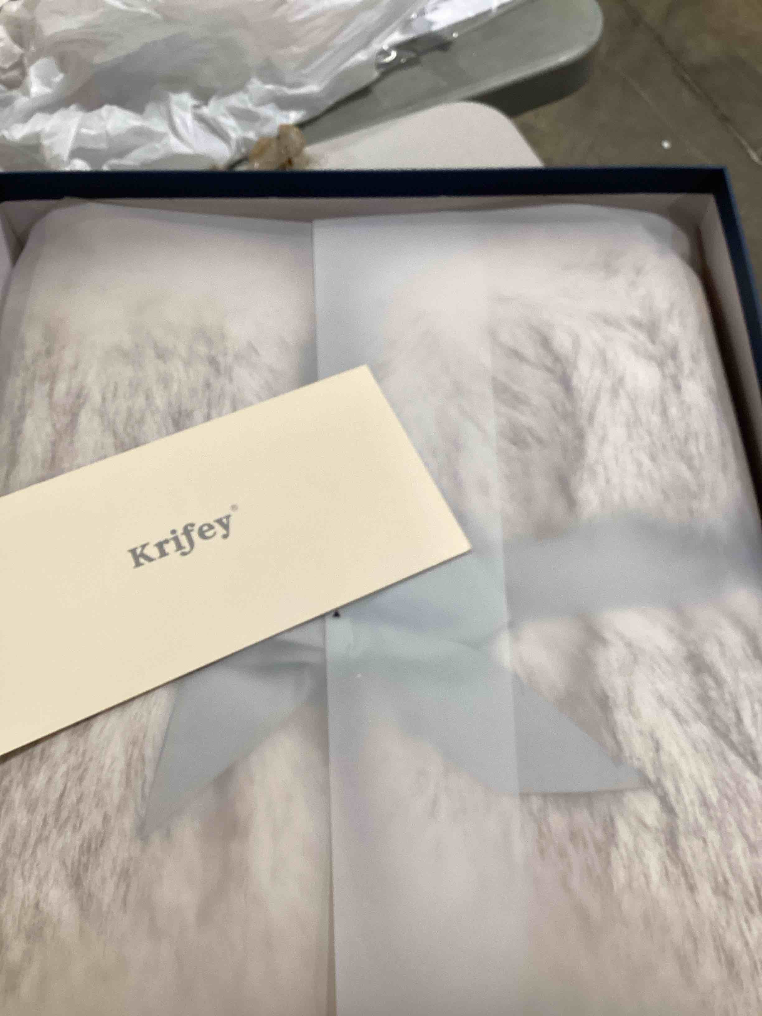 Krifey Luxury Faux Fur White Blanket,Plush Thick Fluffy Blankets for Couch, Bed, Sofa,Warm Fuzzy Cozy Decorative Blankets as Birthday Gift,60"x80"