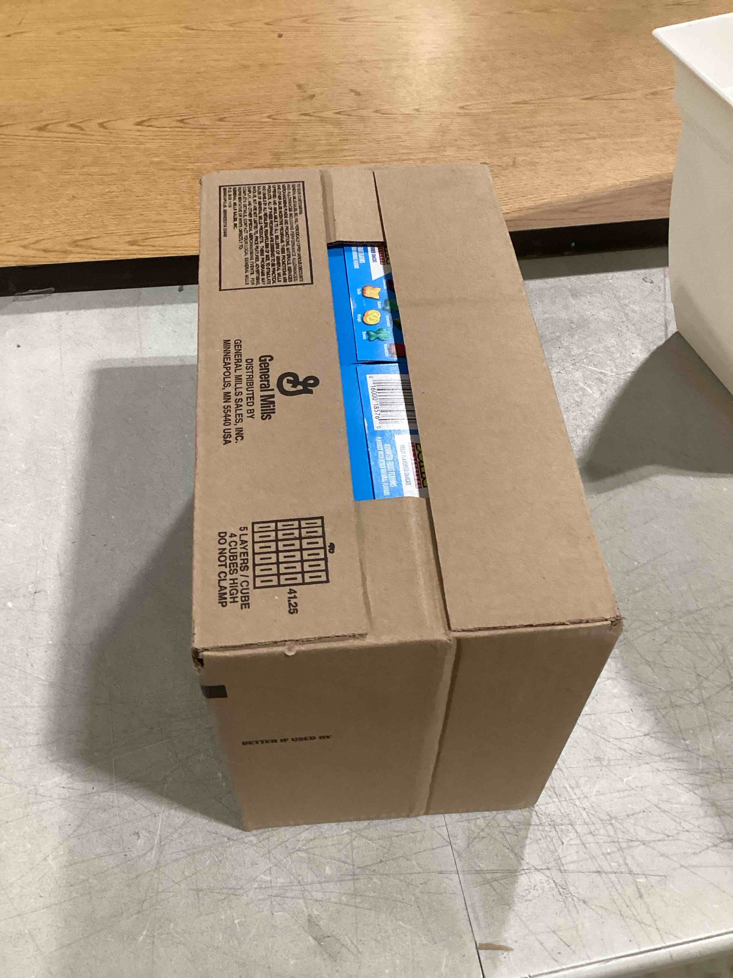 https://s3.amazonaws.com/lotting-images-prod/bidfta/YEL6578231_1719328185836.jpeg