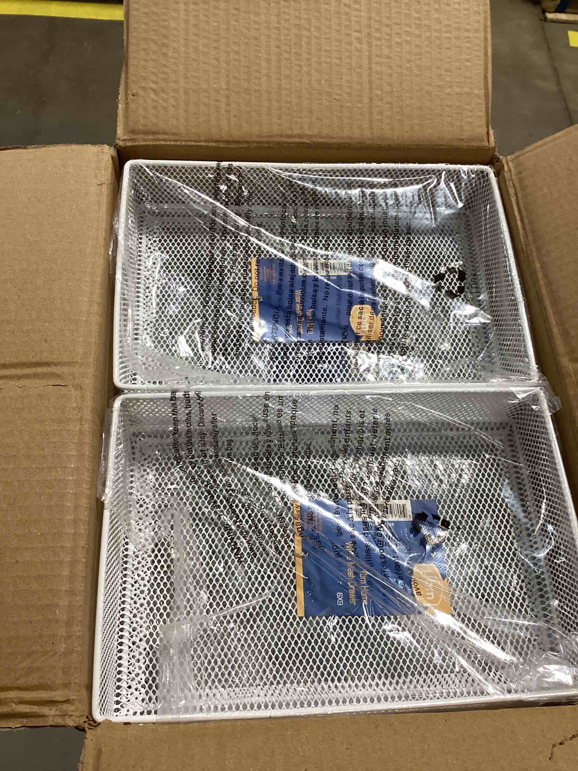 https://s3.amazonaws.com/lotting-images-prod/bidfta/YEL6578326_1719490304955.jpeg