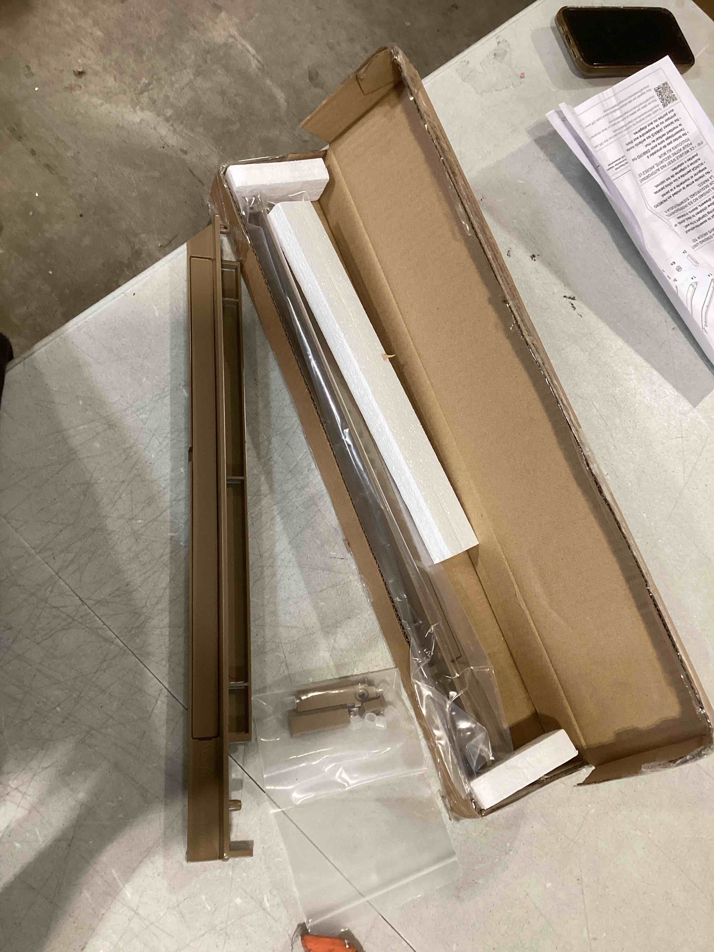 California Closets Shelf Bracket, 20 in, Gold, 1 set