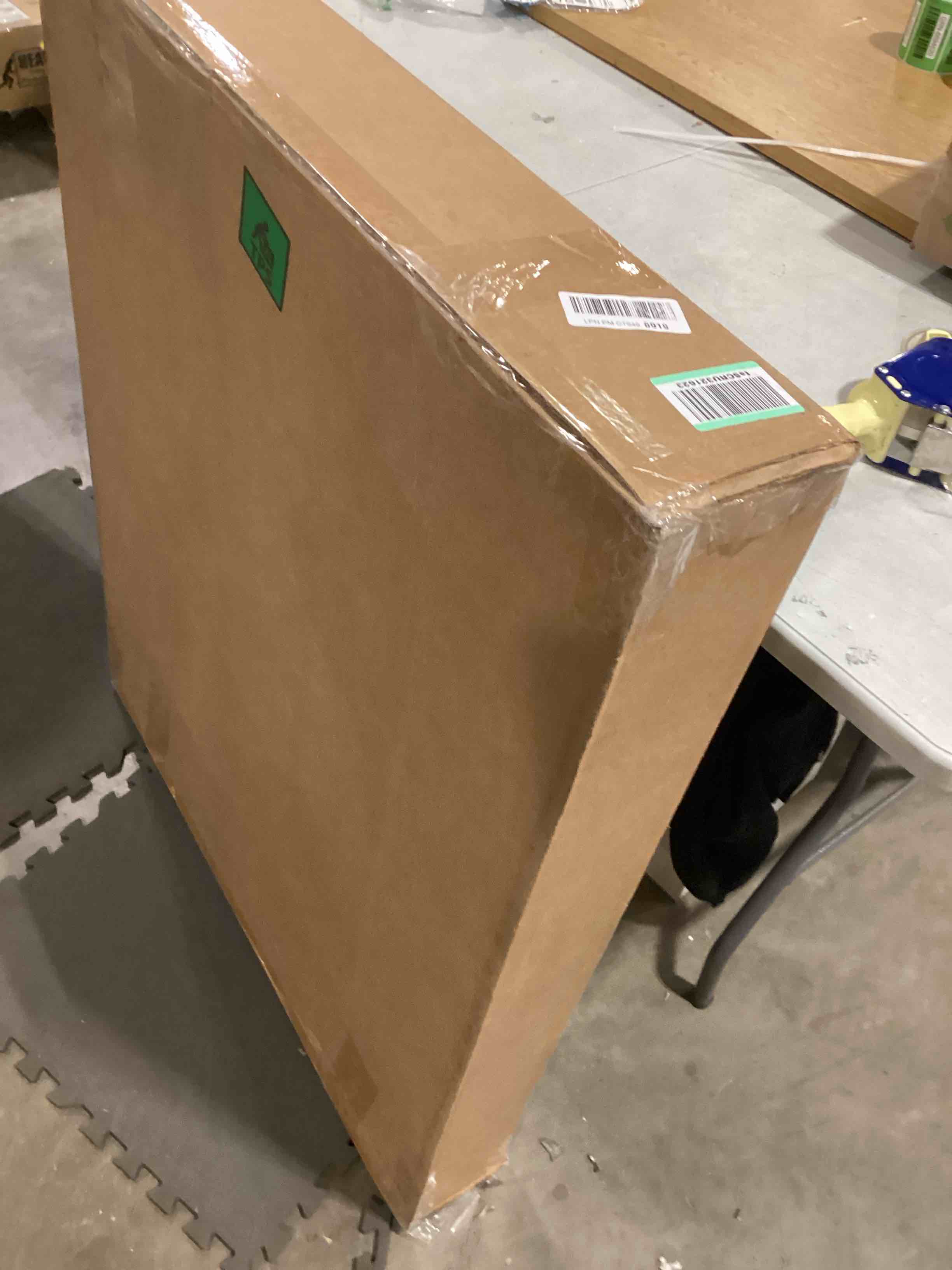 https://s3.amazonaws.com/lotting-images-prod/bidfta/YEL6580432_1724243238757.jpeg