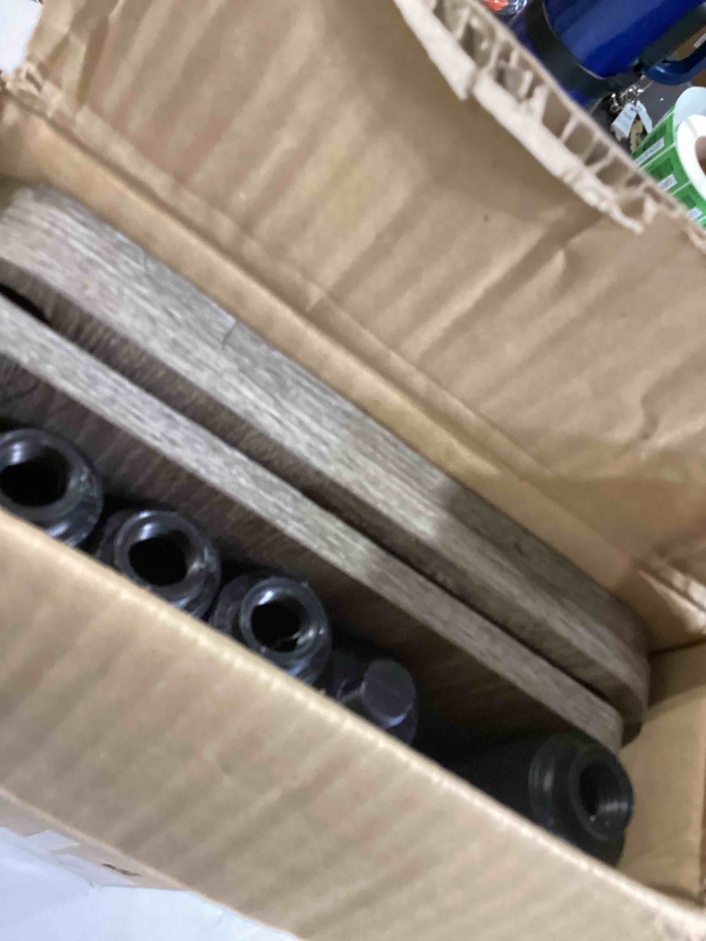 https://s3.amazonaws.com/lotting-images-prod/bidfta/YEL6580835_1725462652645.jpeg