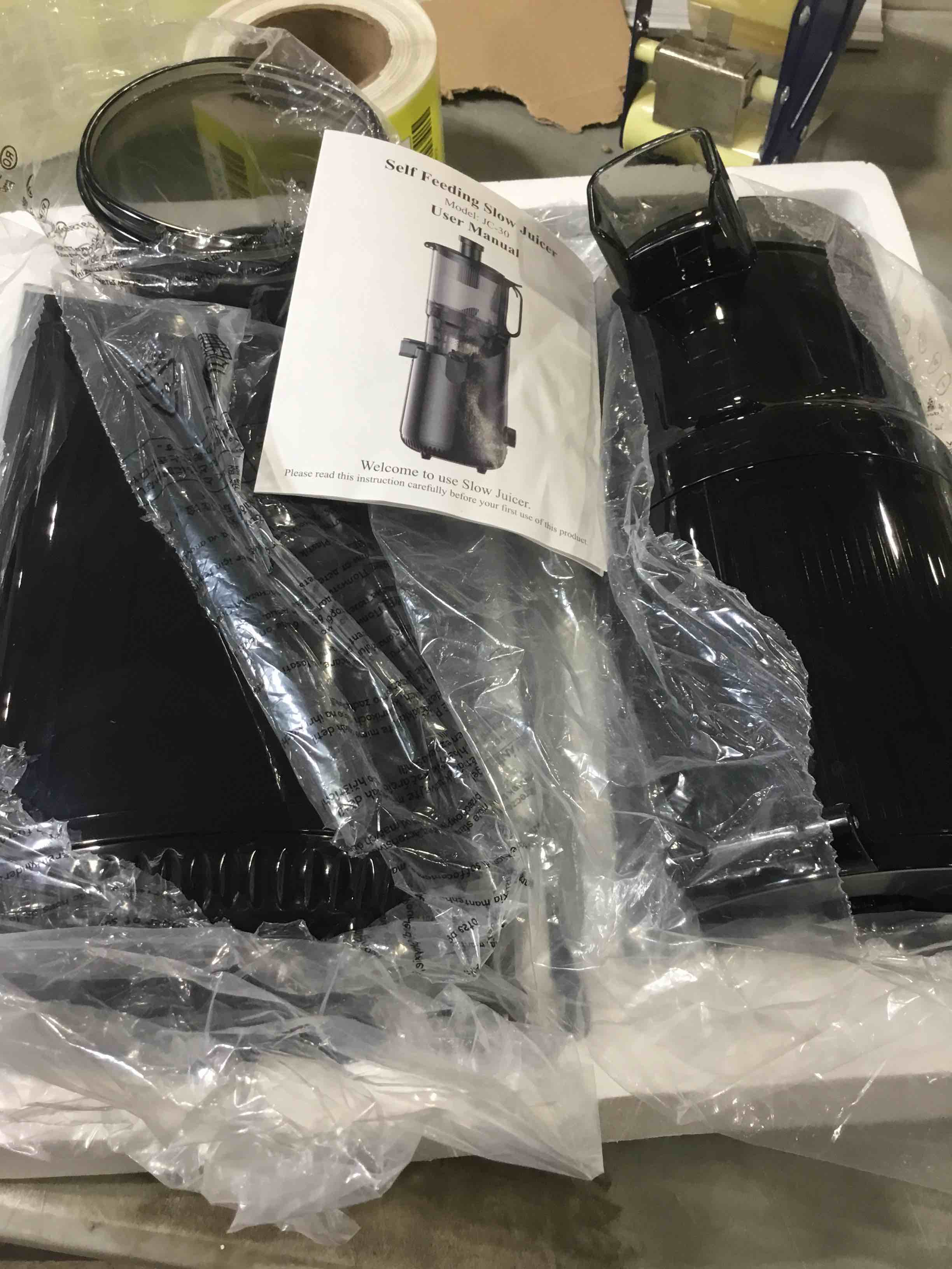 Elite Gourmet EJX320 Big Mouth Whole Fruit 5.2” Self-Feeding Chute, Cold Press Masticating Slow Juice Extractor, Hands-Free, Less Prep, Easy to Clean, Impact Resistant BPA Free Tritan, Black