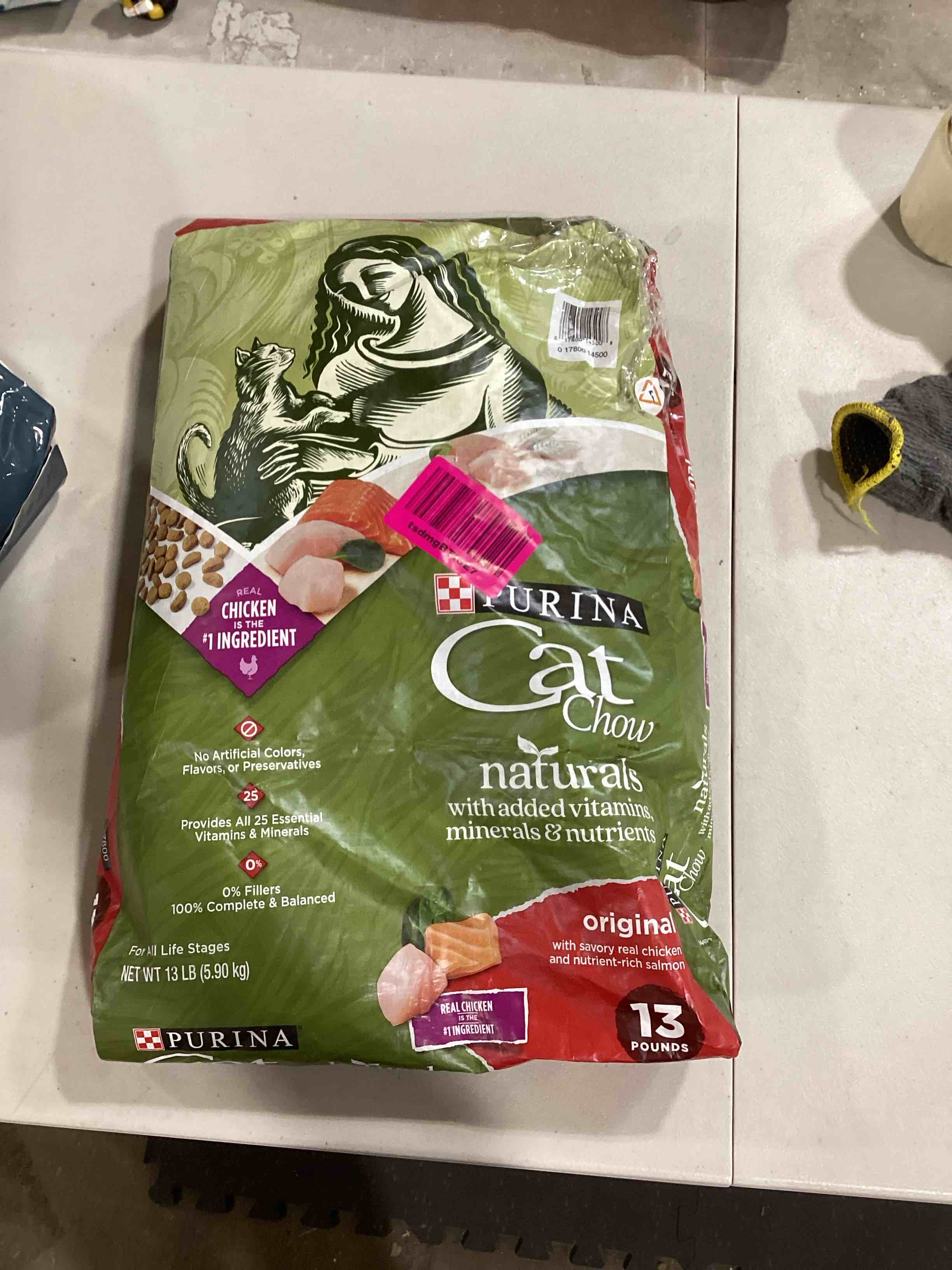 Purina Cat Chow Naturals With Added Vitamins, Minerals and Nutrients Dry Cat Food, Naturals Original - 13 lb. Bag