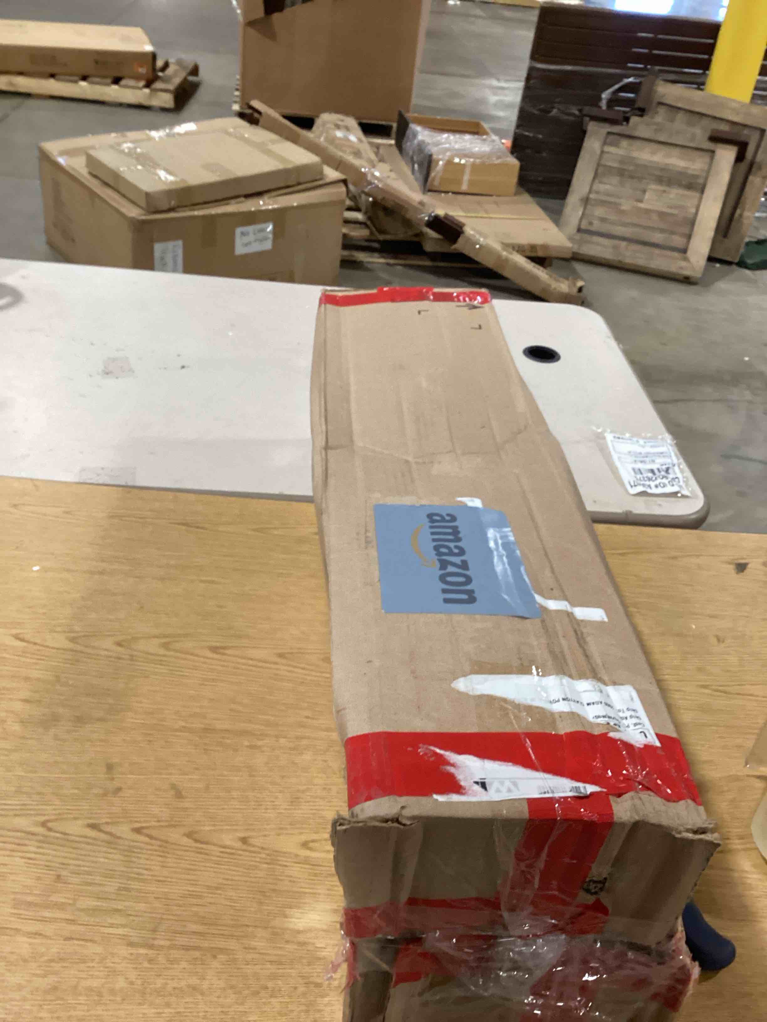 https://s3.amazonaws.com/lotting-images-prod/bidfta/YEL6583815_1721302613811.jpeg