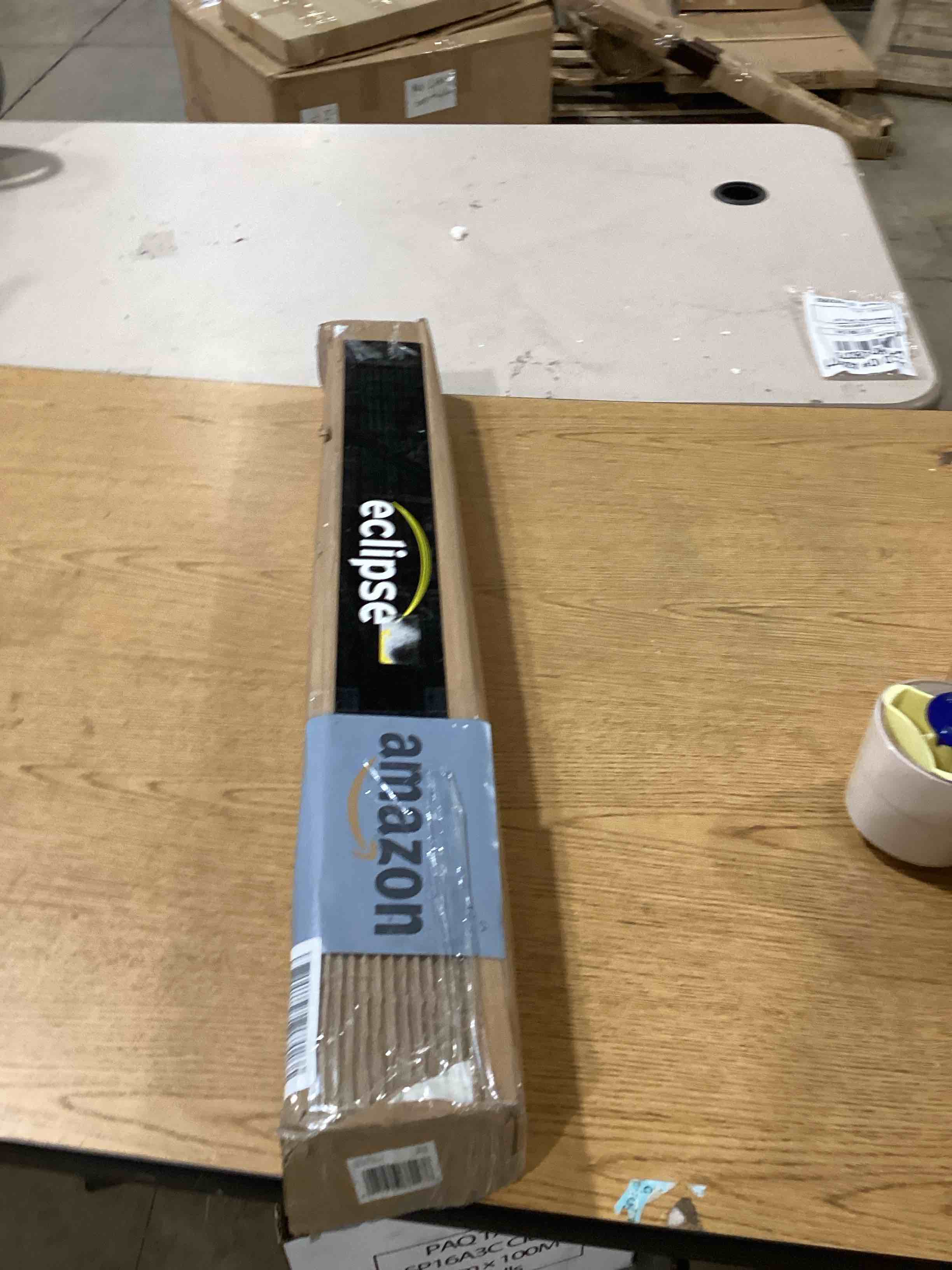 https://s3.amazonaws.com/lotting-images-prod/bidfta/YEL6583824_1721305192532.jpeg