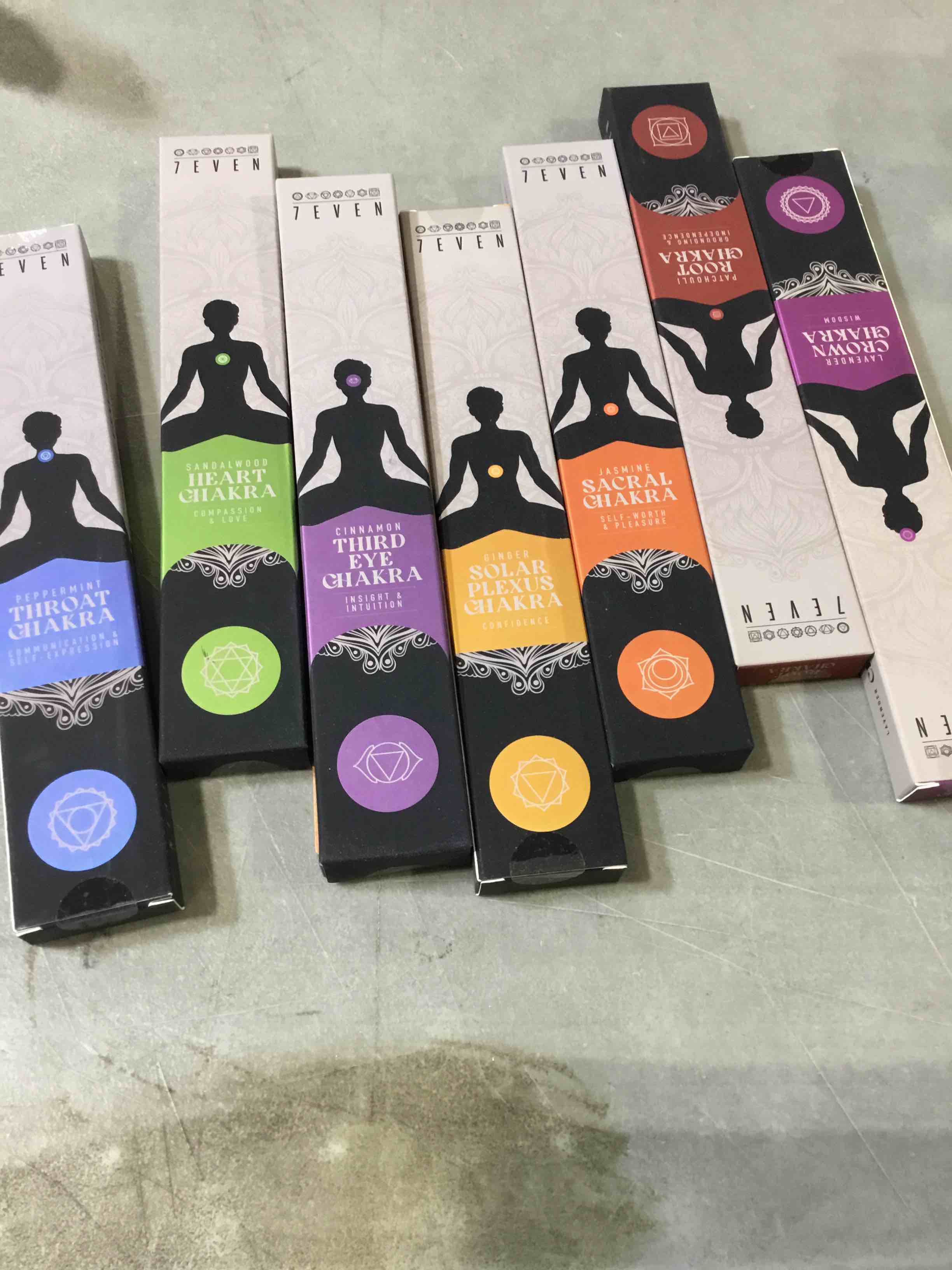 Mecka Sacred Chakra Incense Sticks Gift Set | 140 Insence-Sticks for Yoga, Aromatherapy and Relaxation | 7 Unique Aligning Scents for Meditation and Good Vibes | Premium Slow Burn Natural Insenses
