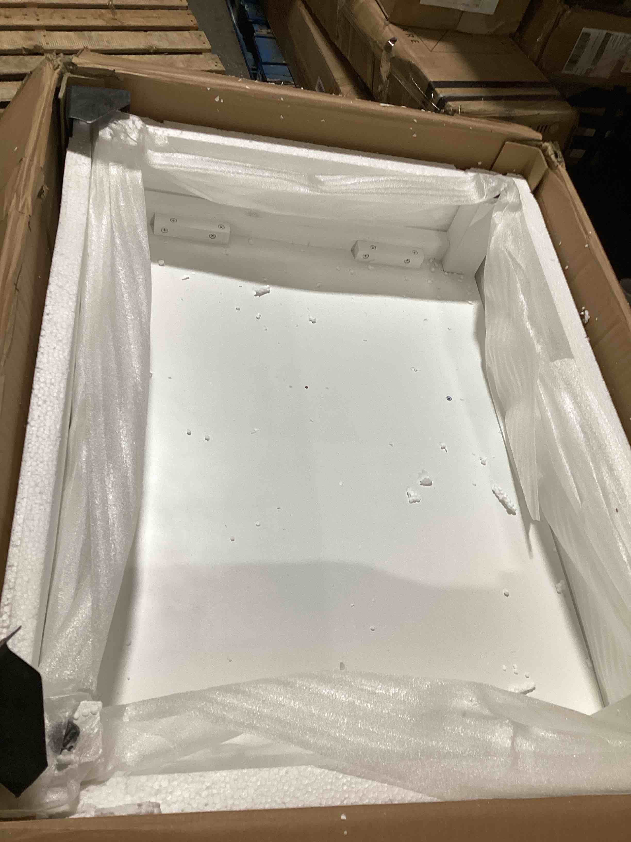 https://s3.amazonaws.com/lotting-images-prod/bidfta/YEL6584221_1718032675634.jpeg