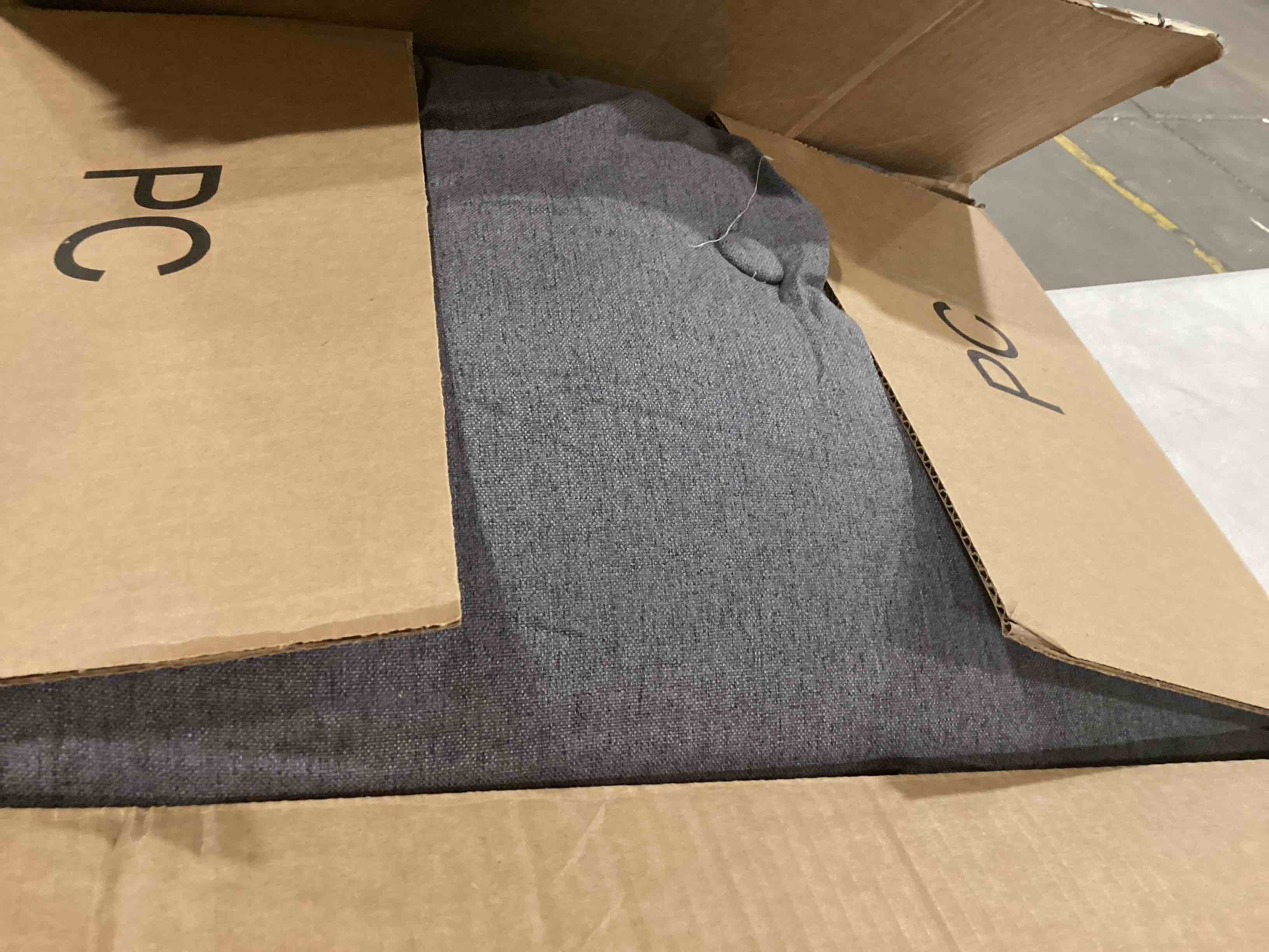 https://s3.amazonaws.com/lotting-images-prod/bidfta/YEL6585654_1718737542057.jpeg