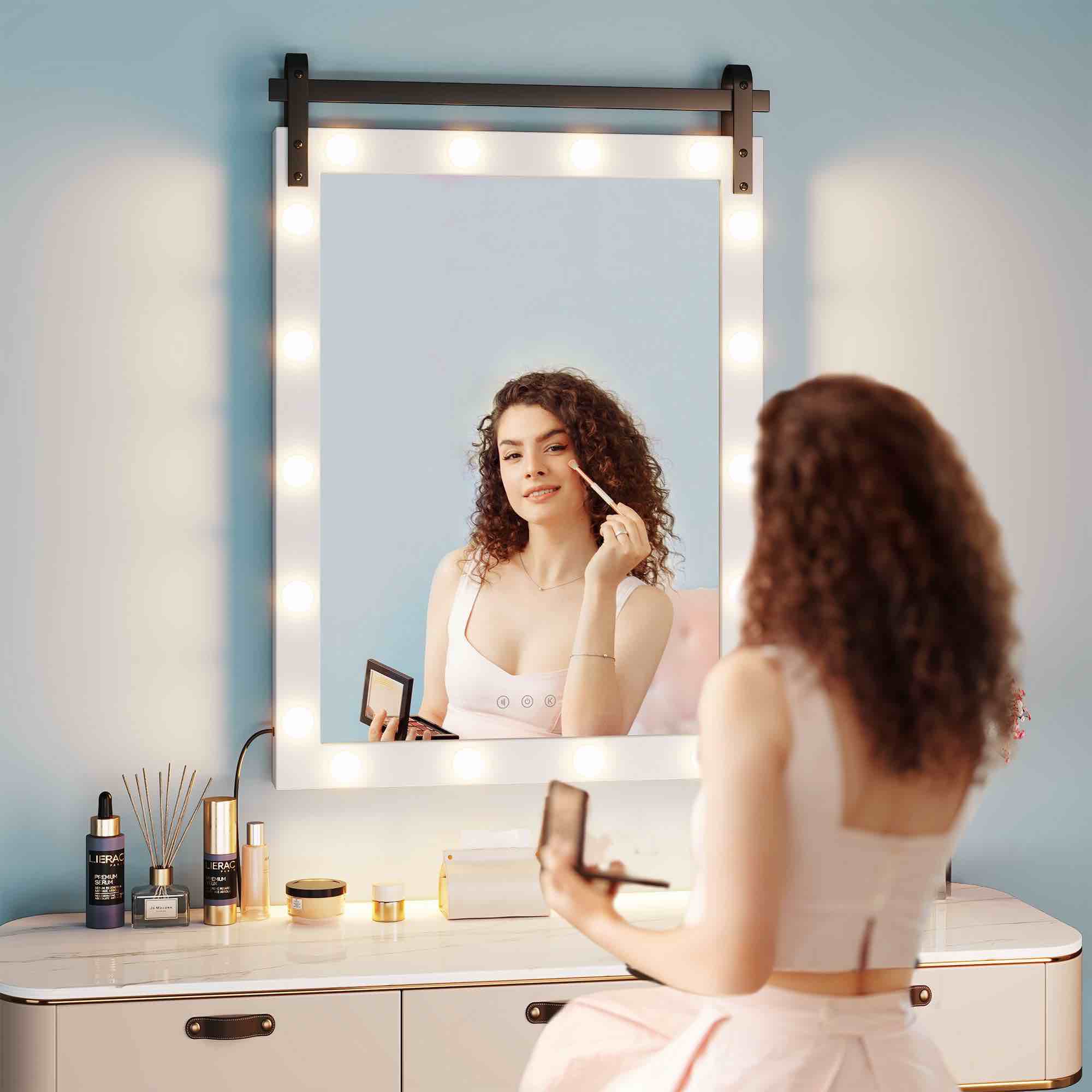 Hollywood makeup mirror 