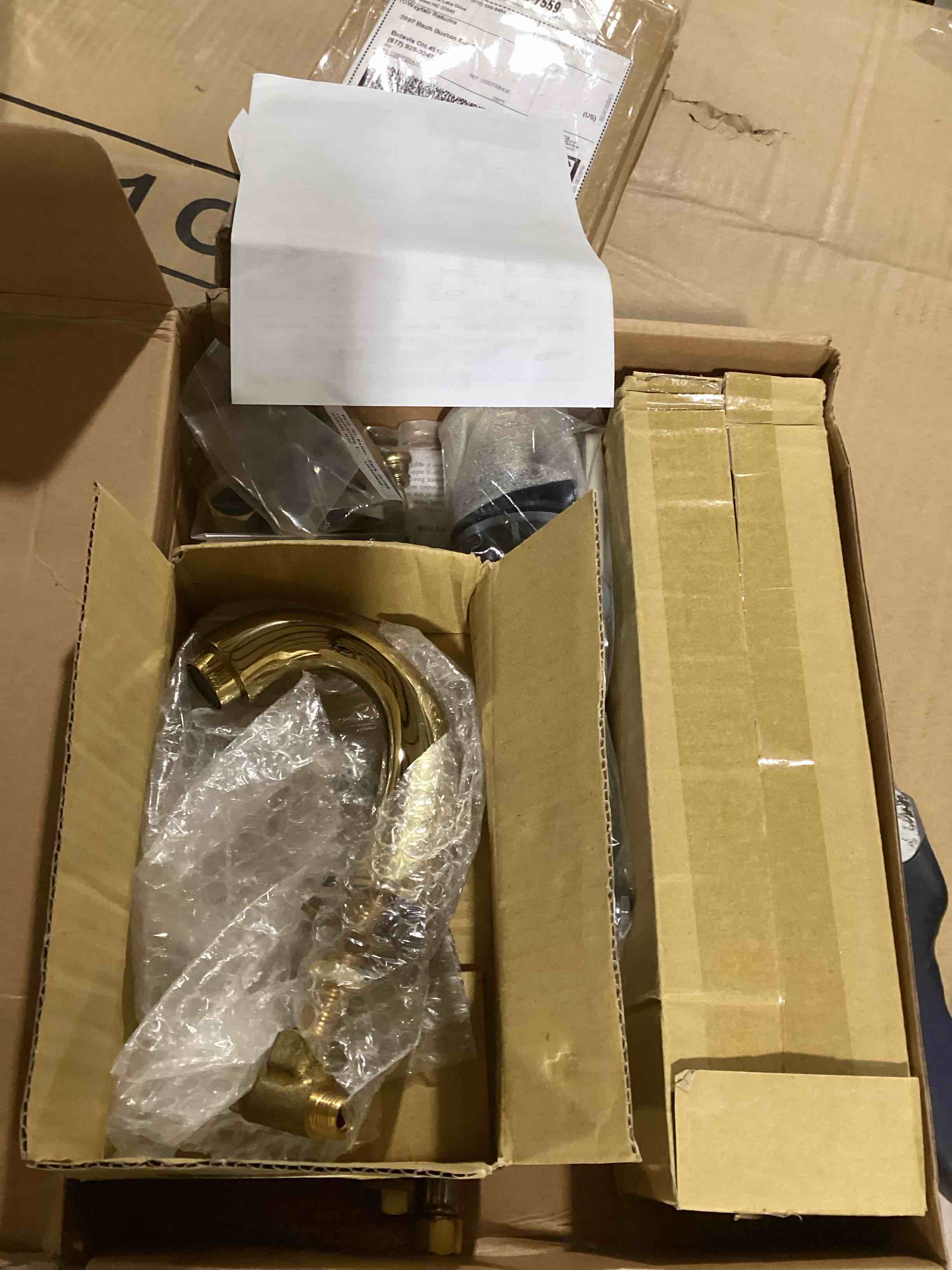 https://s3.amazonaws.com/lotting-images-prod/bidfta/YEL6588032_1718367841412.jpeg