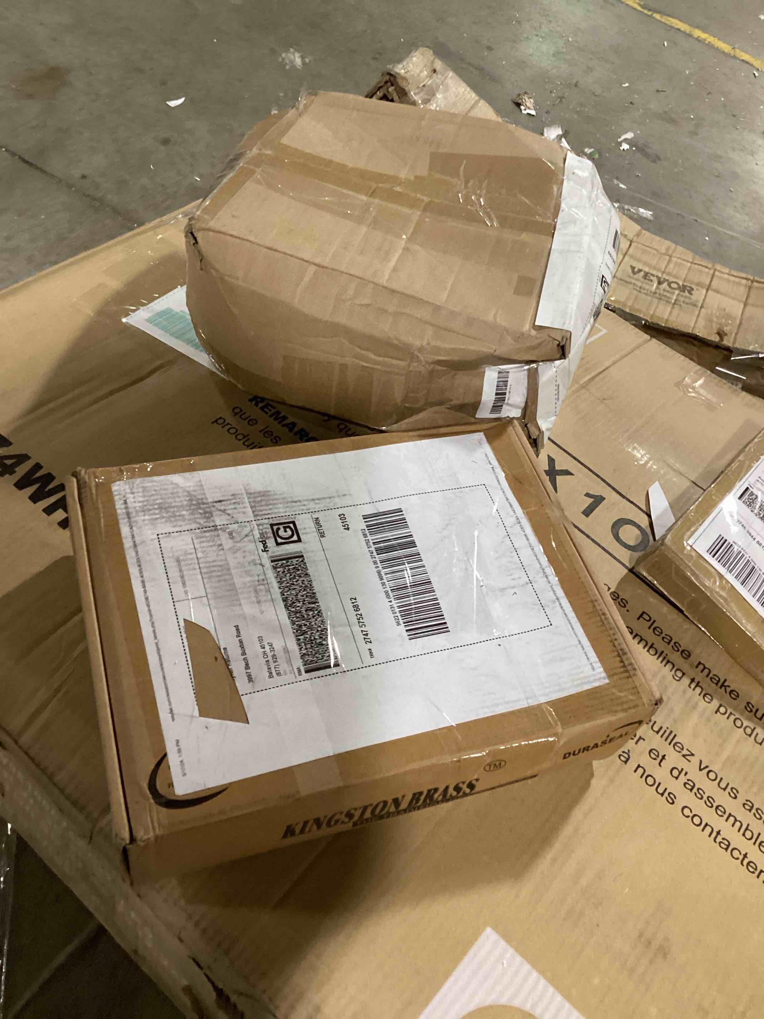 https://s3.amazonaws.com/lotting-images-prod/bidfta/YEL6588032_1718367863469.jpeg