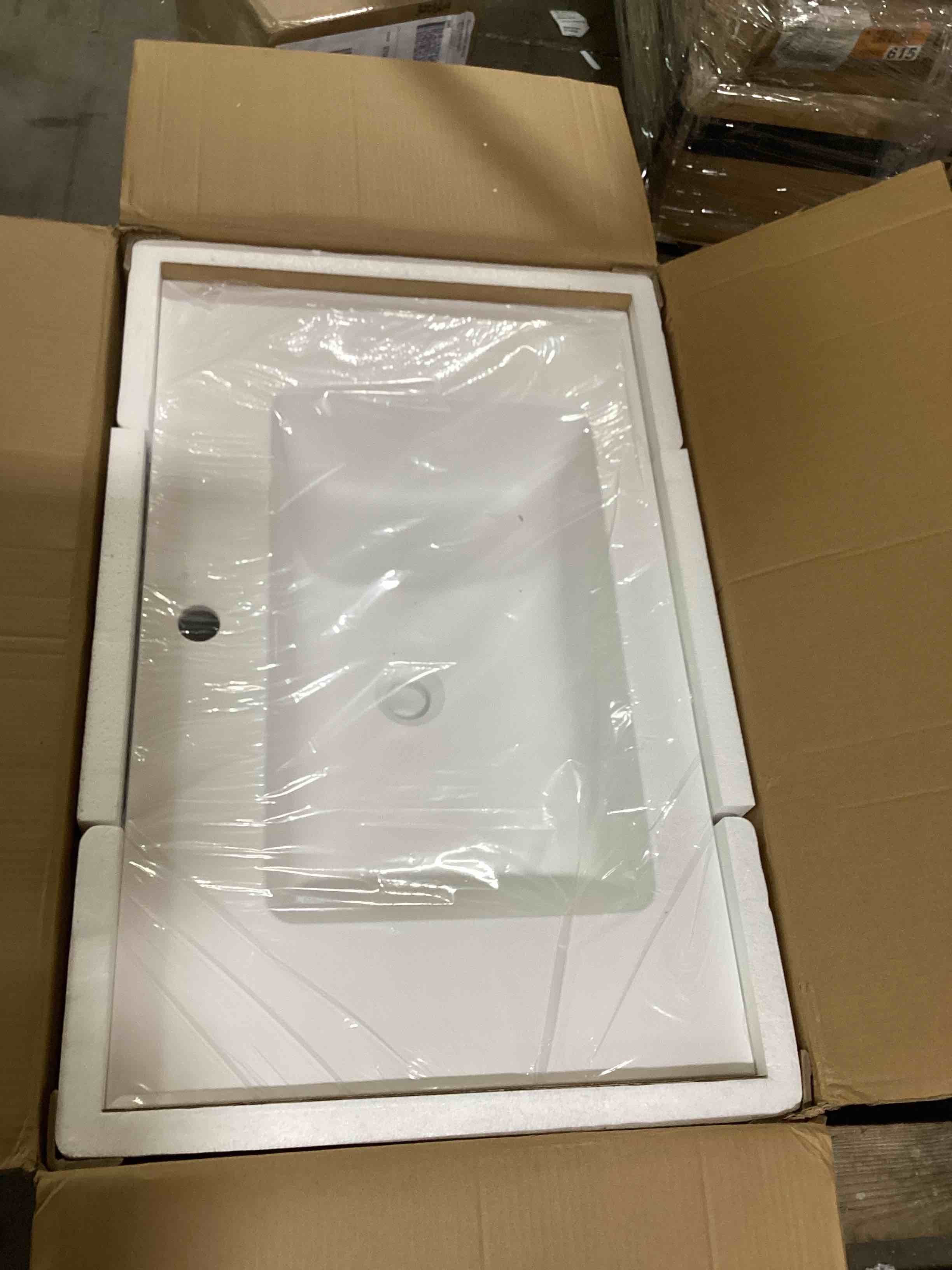 https://s3.amazonaws.com/lotting-images-prod/bidfta/YEL6589663_1724431884847.jpeg