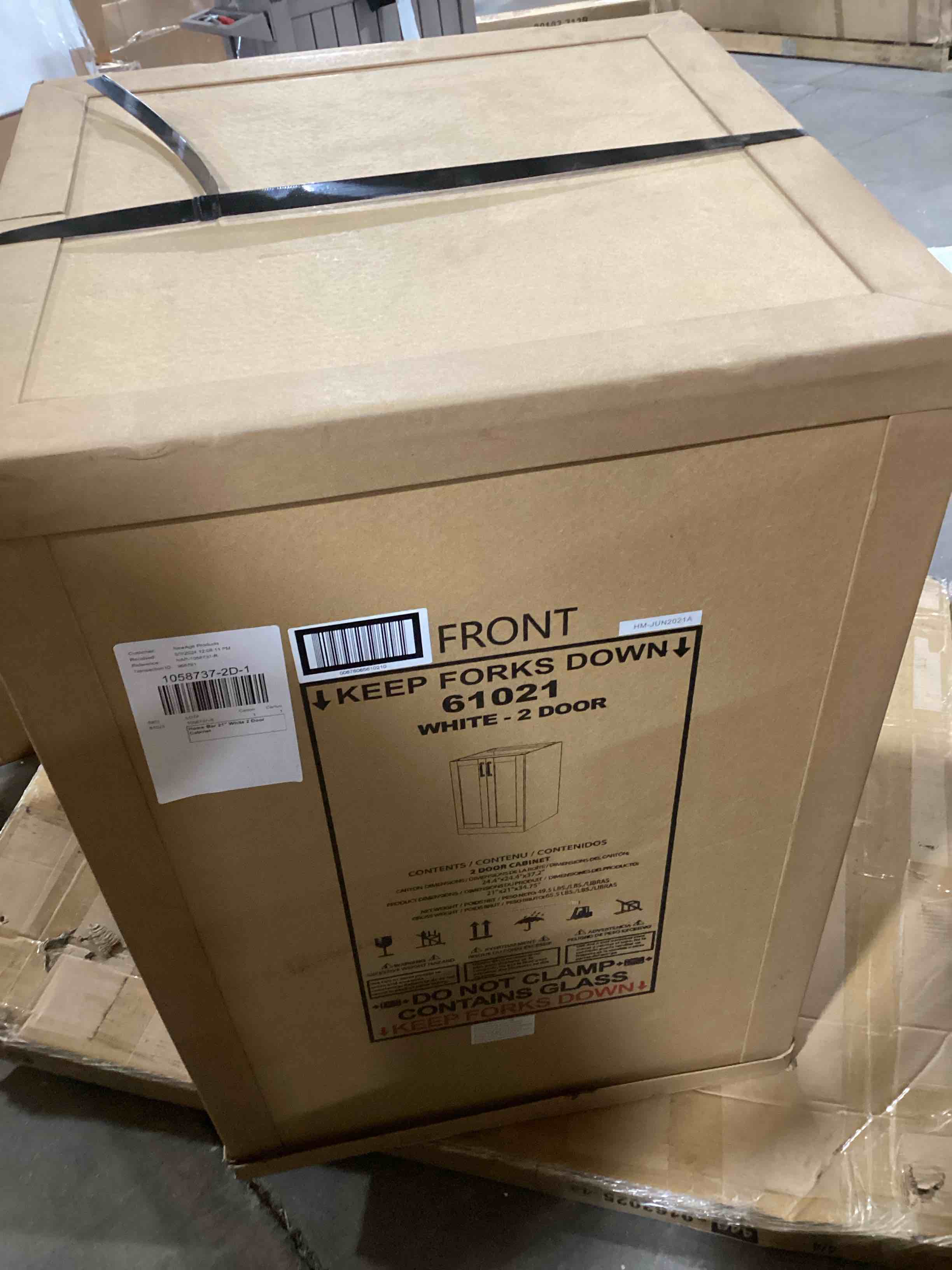 https://s3.amazonaws.com/lotting-images-prod/bidfta/YEL6590173_1717427547598.jpeg