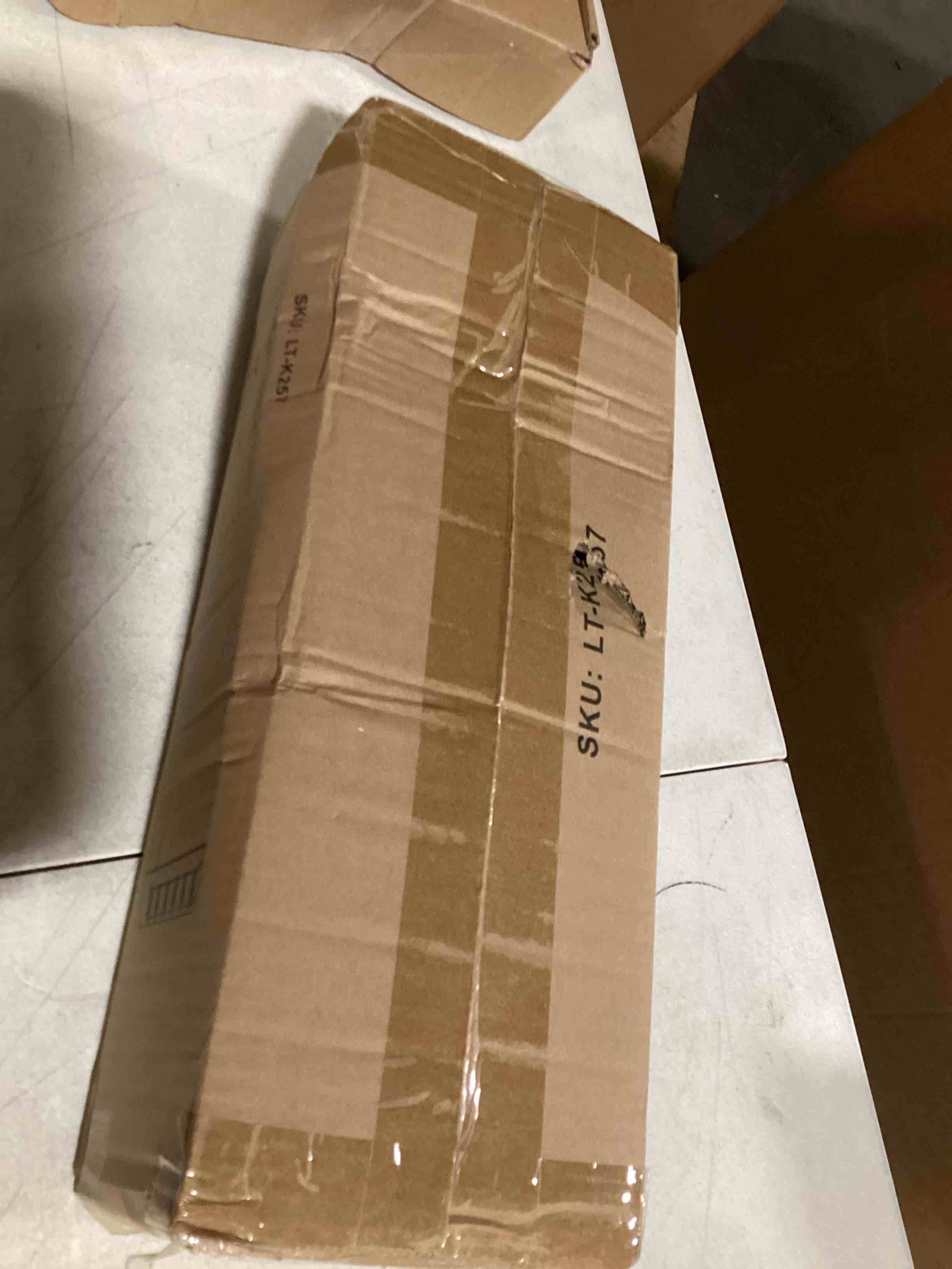 https://s3.amazonaws.com/lotting-images-prod/bidfta/YEL6591775_1717176783912.jpeg