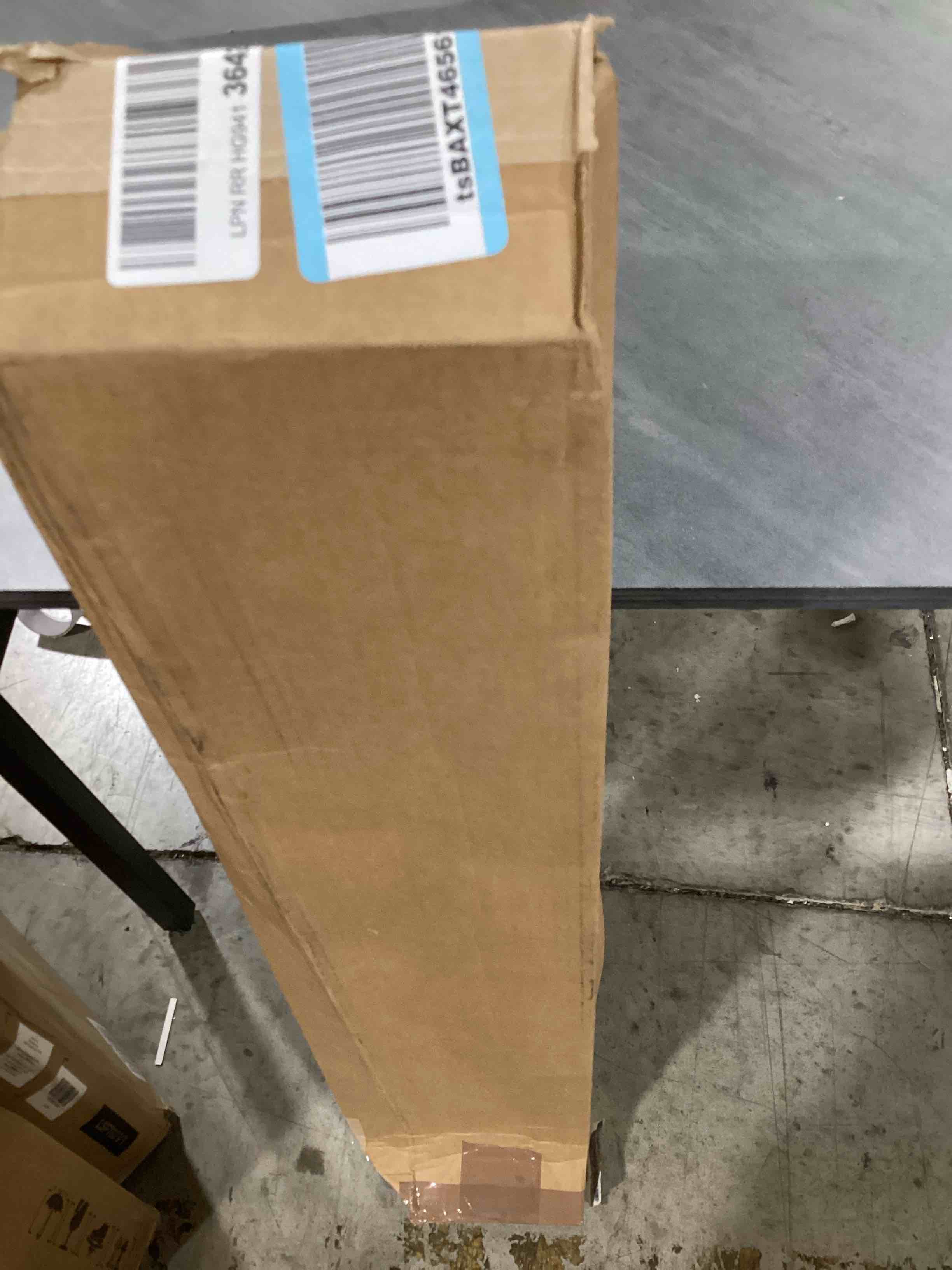 https://s3.amazonaws.com/lotting-images-prod/bidfta/YEL6592593_1717695959765.jpeg