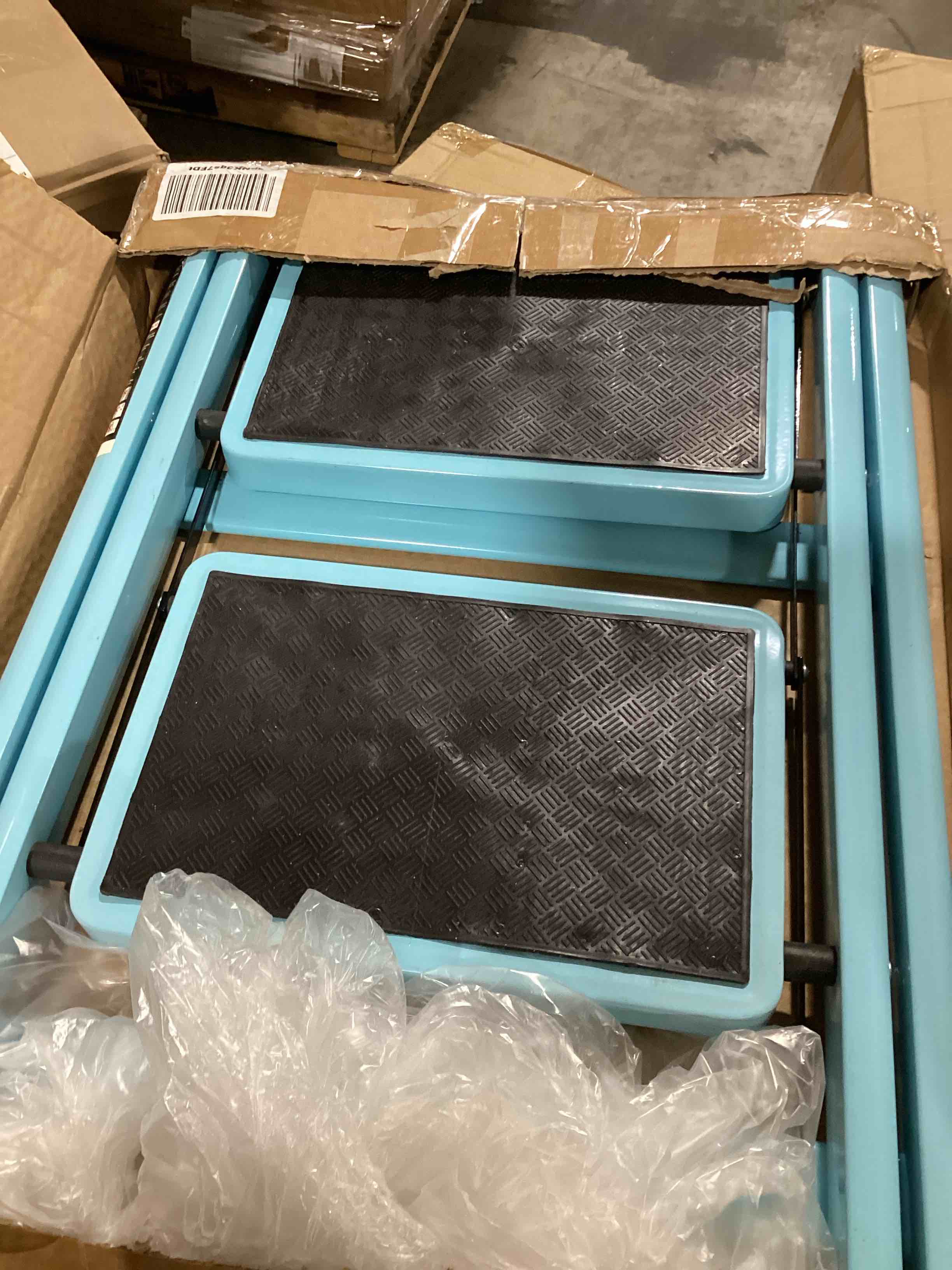 https://s3.amazonaws.com/lotting-images-prod/bidfta/YEL6592839_1717788114639.jpeg
