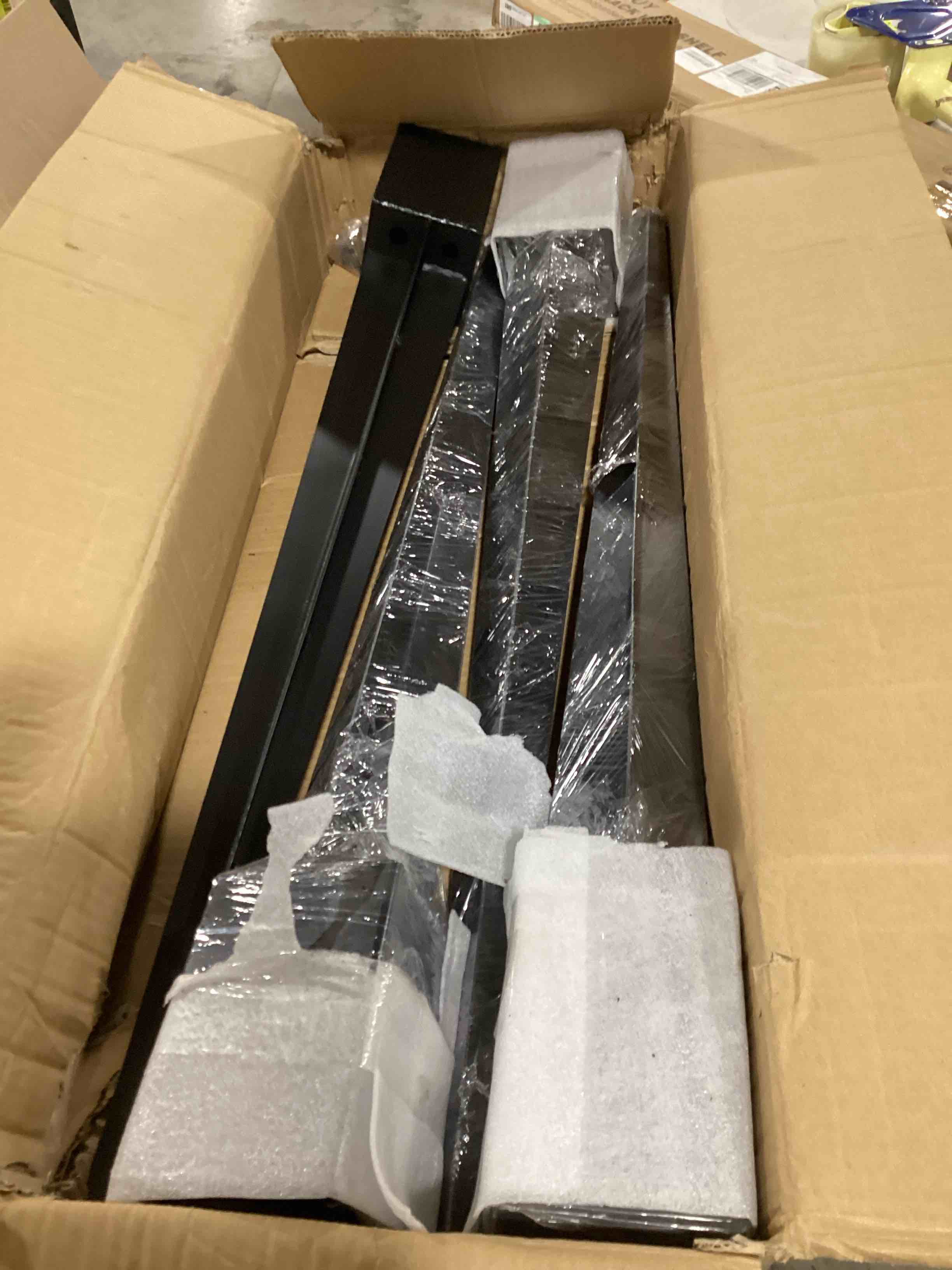https://s3.amazonaws.com/lotting-images-prod/bidfta/YEL6592882_1718030610375.jpeg