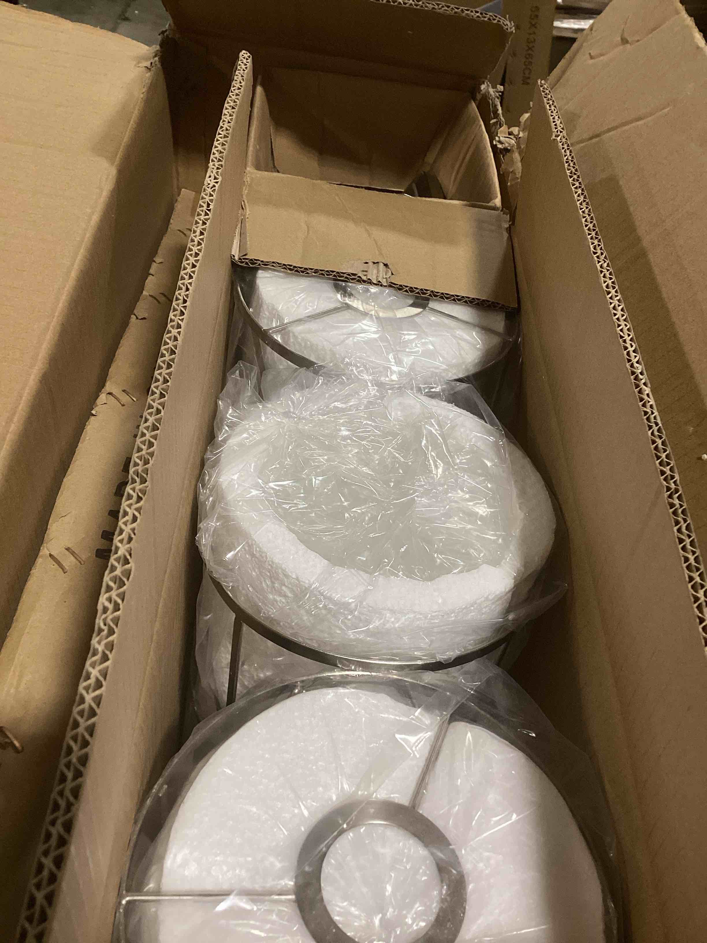 https://s3.amazonaws.com/lotting-images-prod/bidfta/YEL6593314_1718026142758.jpeg