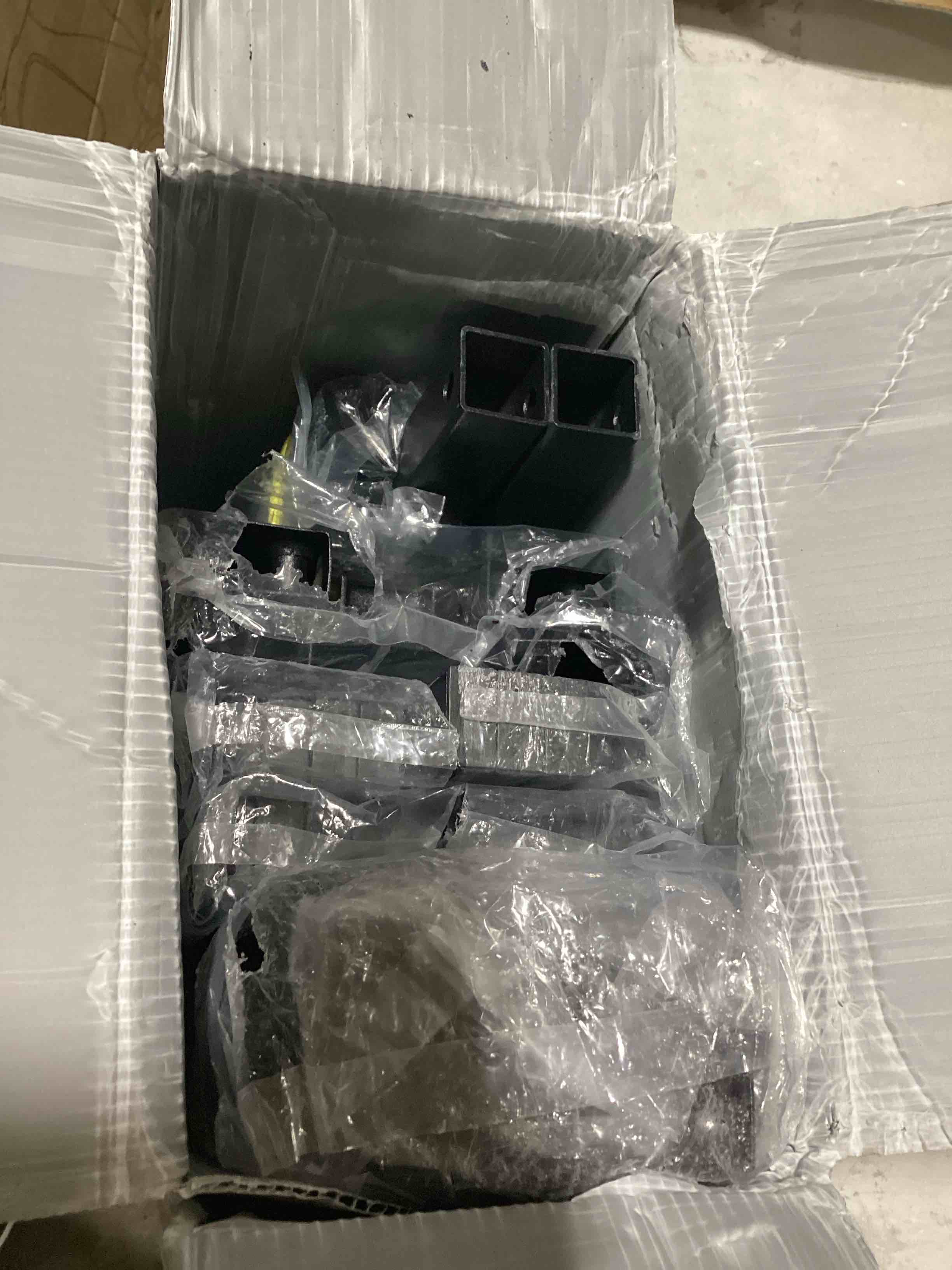 https://s3.amazonaws.com/lotting-images-prod/bidfta/YEL6594102_1718306382911.jpeg