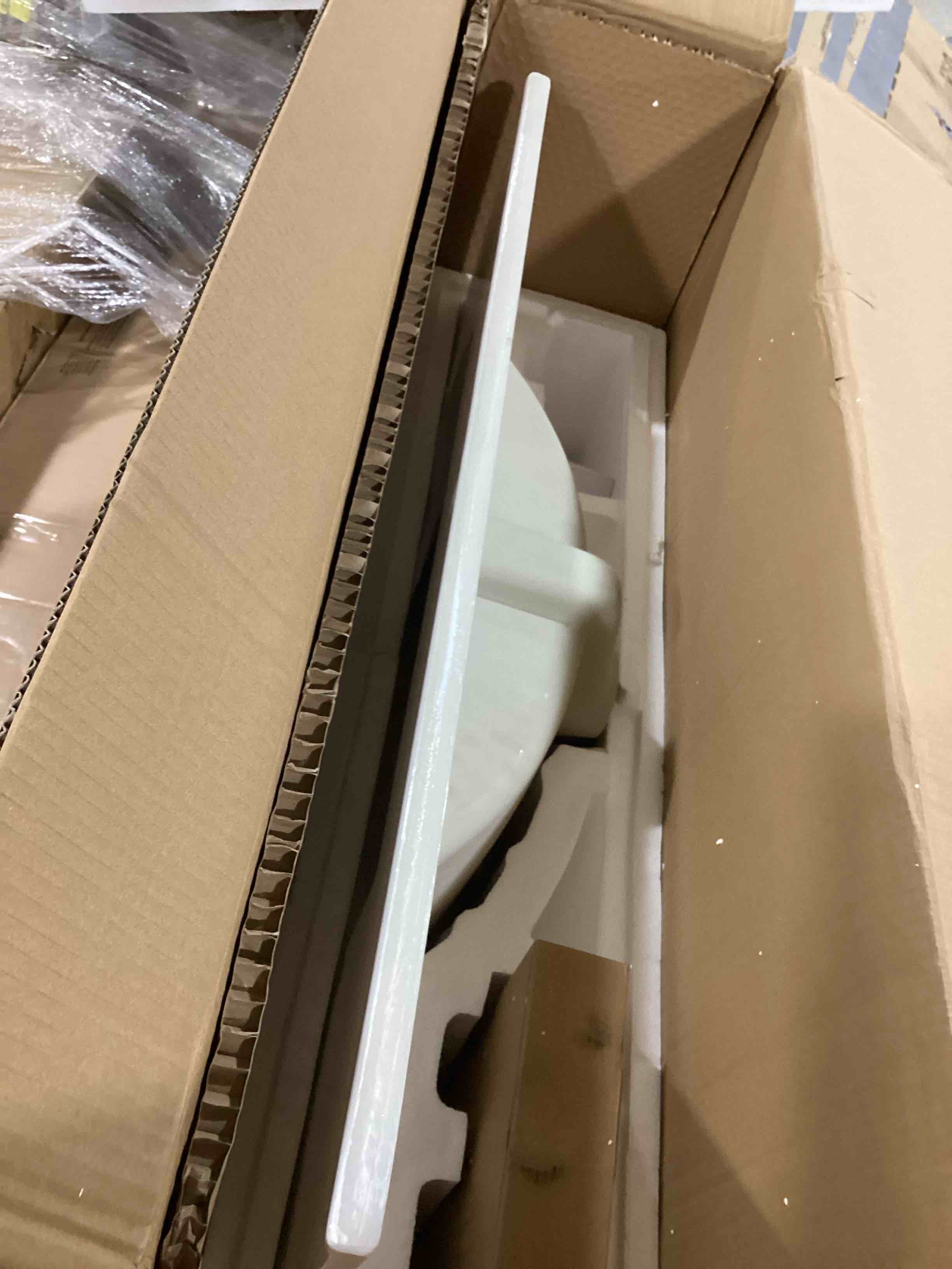 https://s3.amazonaws.com/lotting-images-prod/bidfta/YEL6595653_1720008018639.jpeg