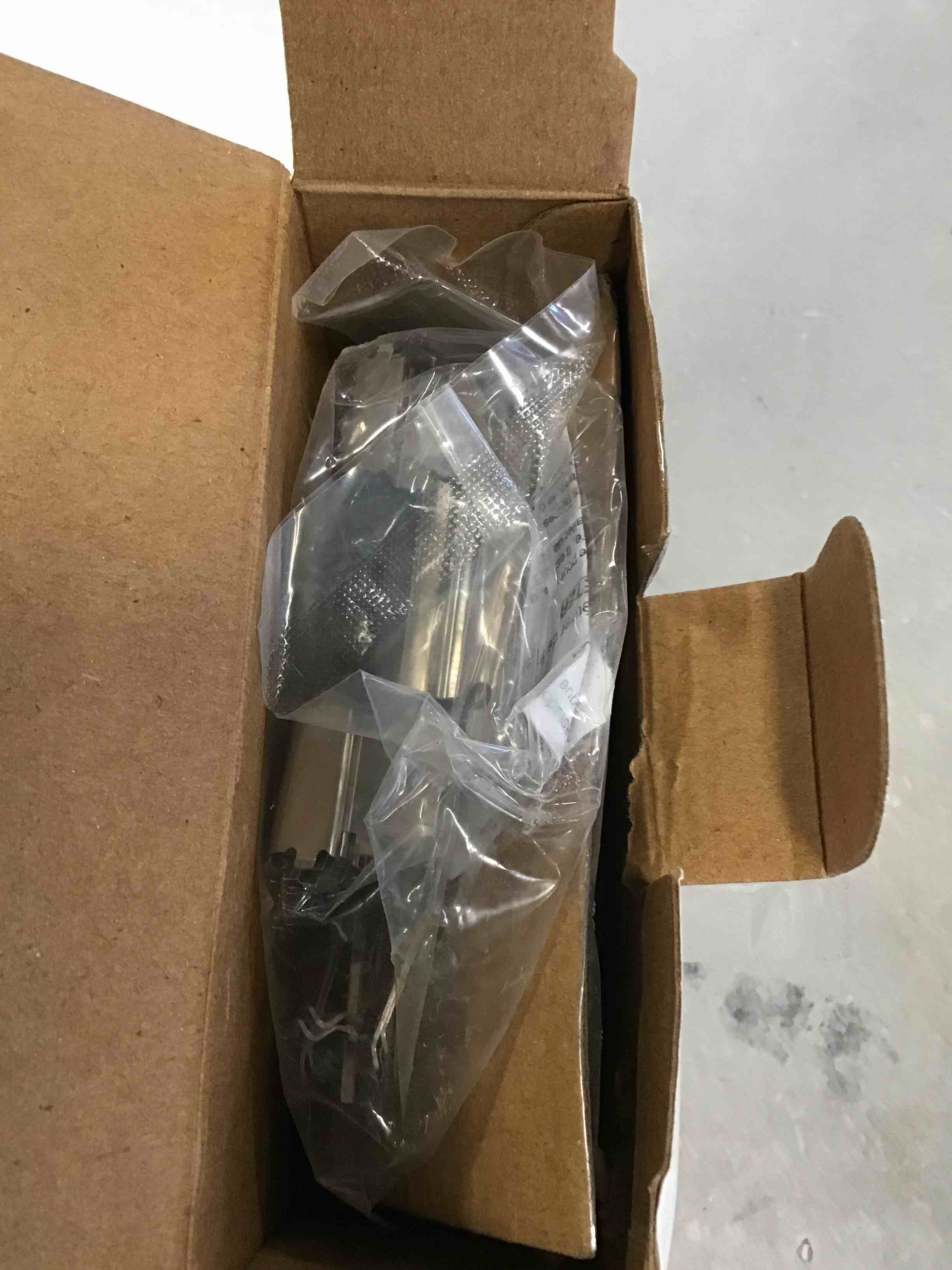 https://s3.amazonaws.com/lotting-images-prod/bidfta/YEL6596722_1716293106839.jpeg