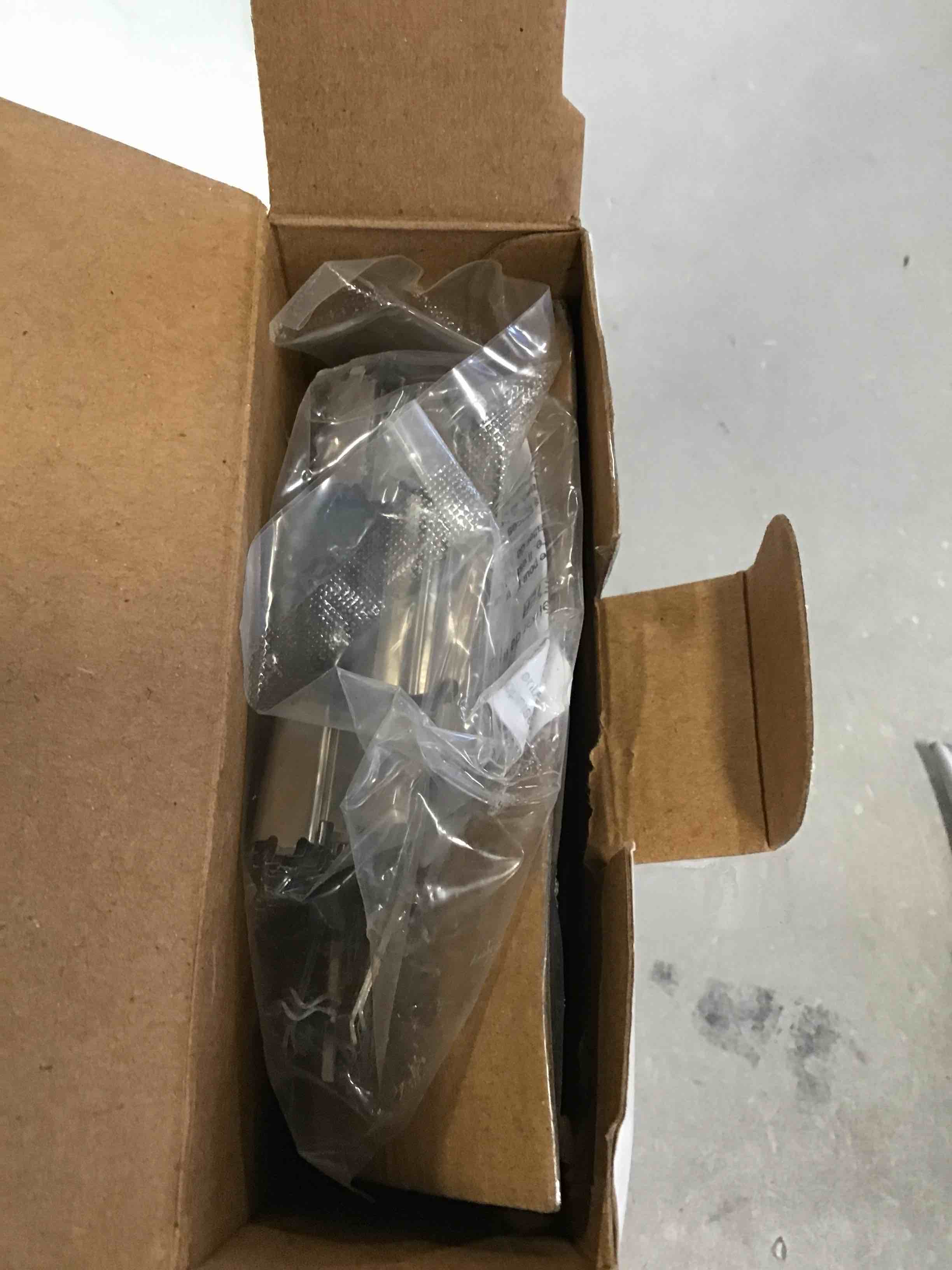 https://s3.amazonaws.com/lotting-images-prod/bidfta/YEL6596722_1716293107834.jpeg