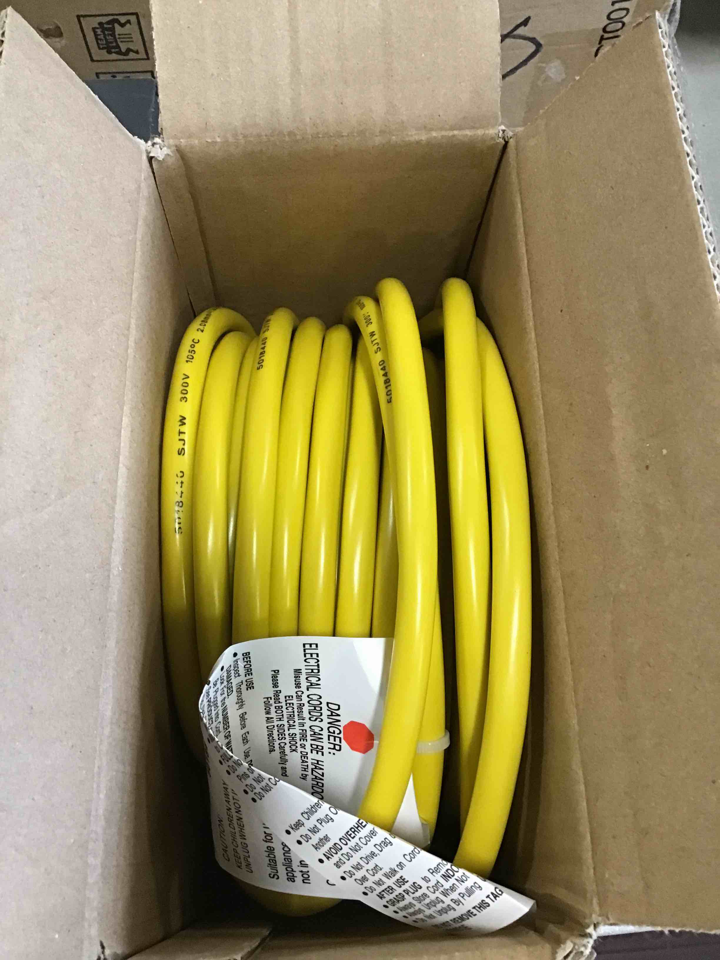 https://s3.amazonaws.com/lotting-images-prod/bidfta/YEL6597098_1716321302159.jpeg