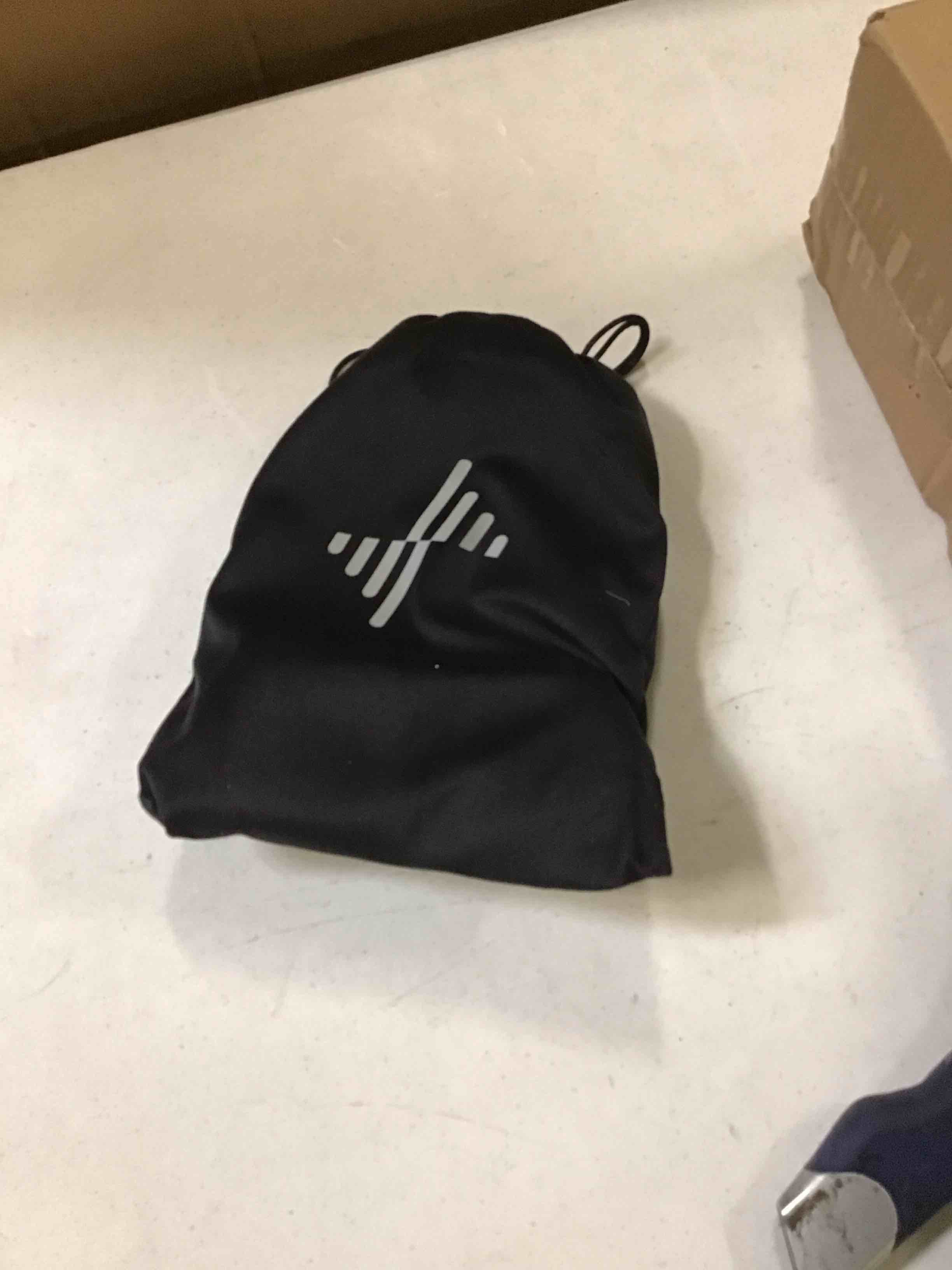 https://s3.amazonaws.com/lotting-images-prod/bidfta/YEL6597691_1716320401331.jpeg