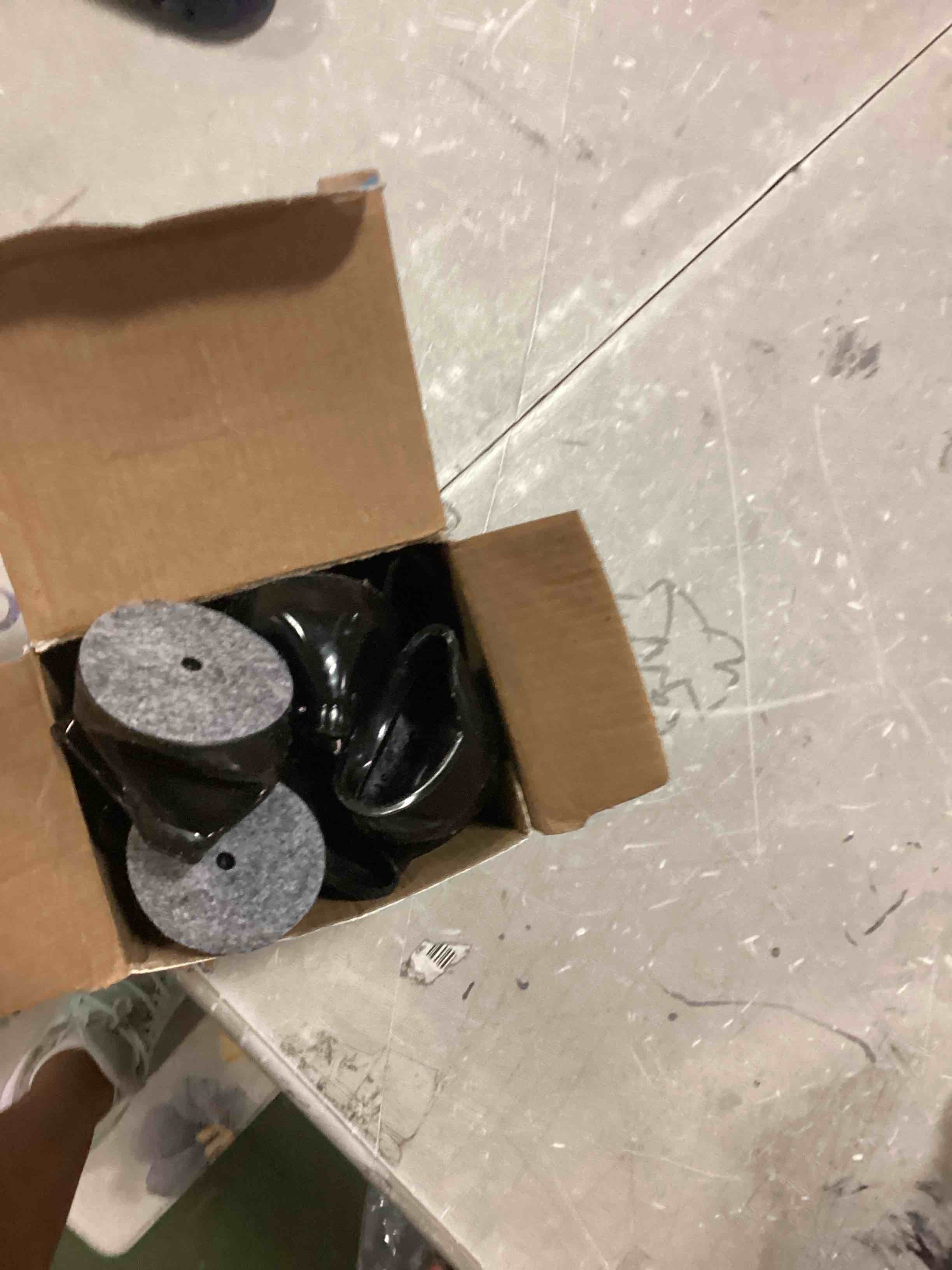 https://s3.amazonaws.com/lotting-images-prod/bidfta/YEL6597935_1716468370189.jpeg