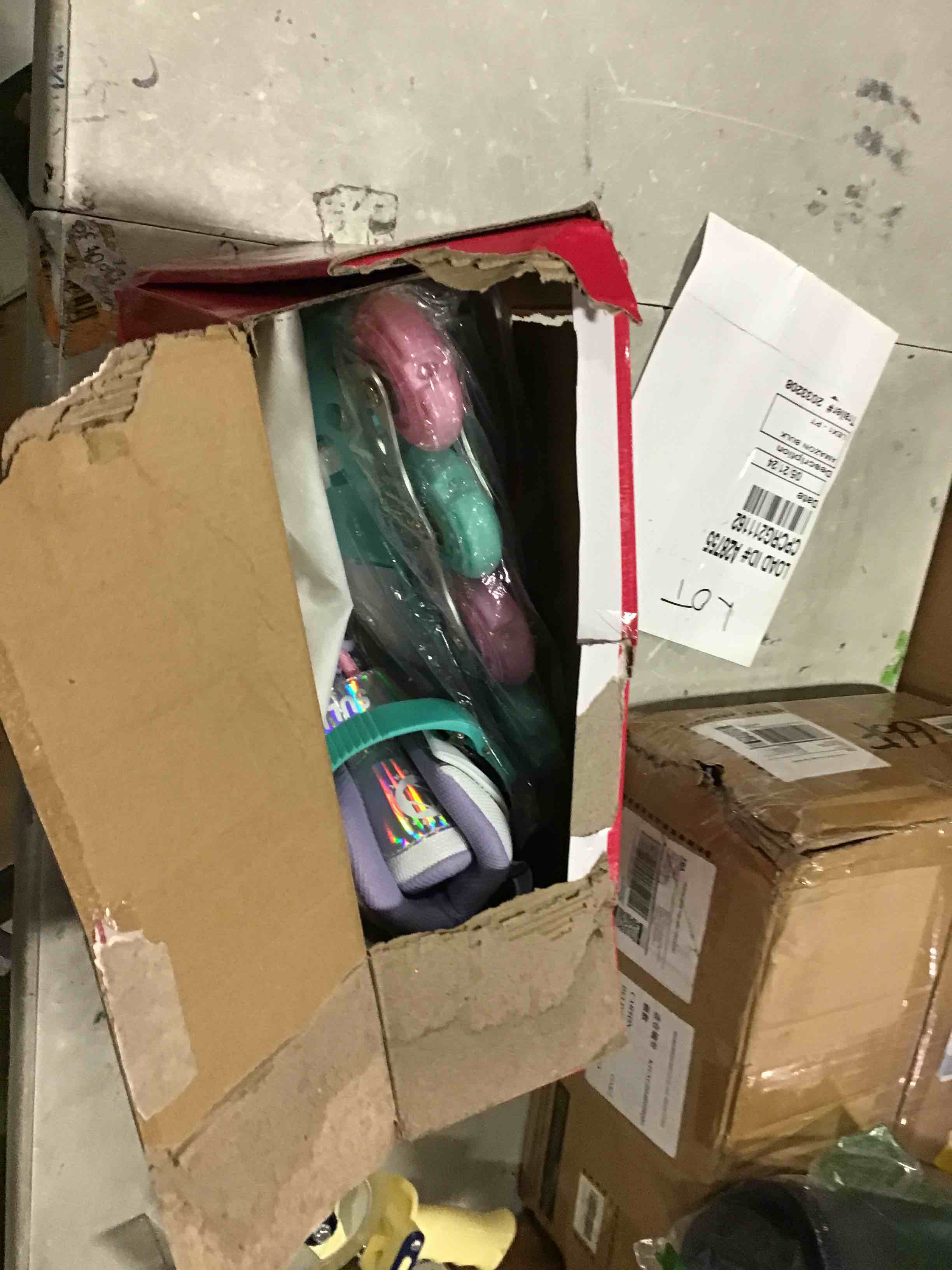 https://s3.amazonaws.com/lotting-images-prod/bidfta/YEL6598227_1716495283854.jpeg