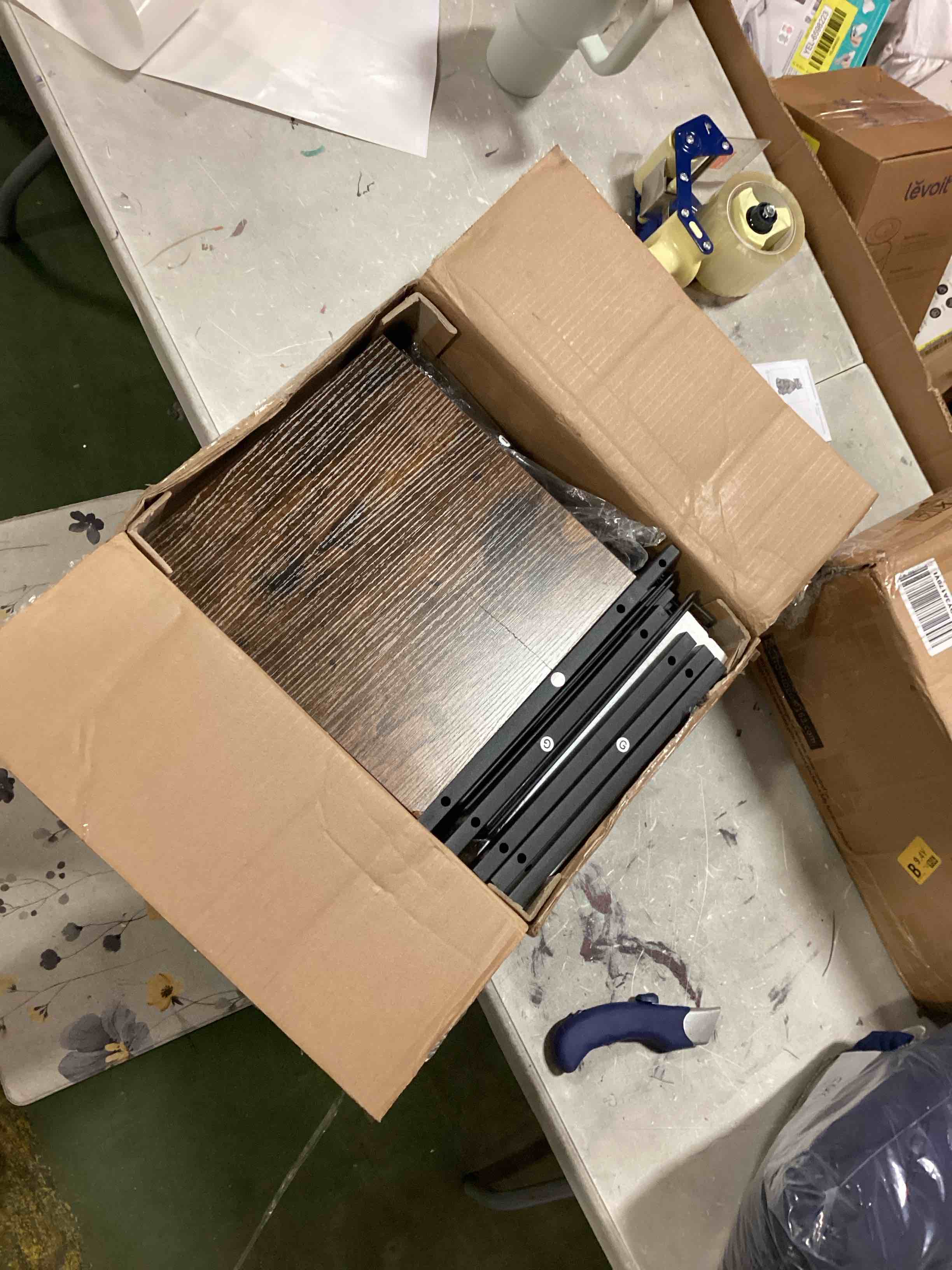 https://s3.amazonaws.com/lotting-images-prod/bidfta/YEL6598239_1716552570940.jpeg