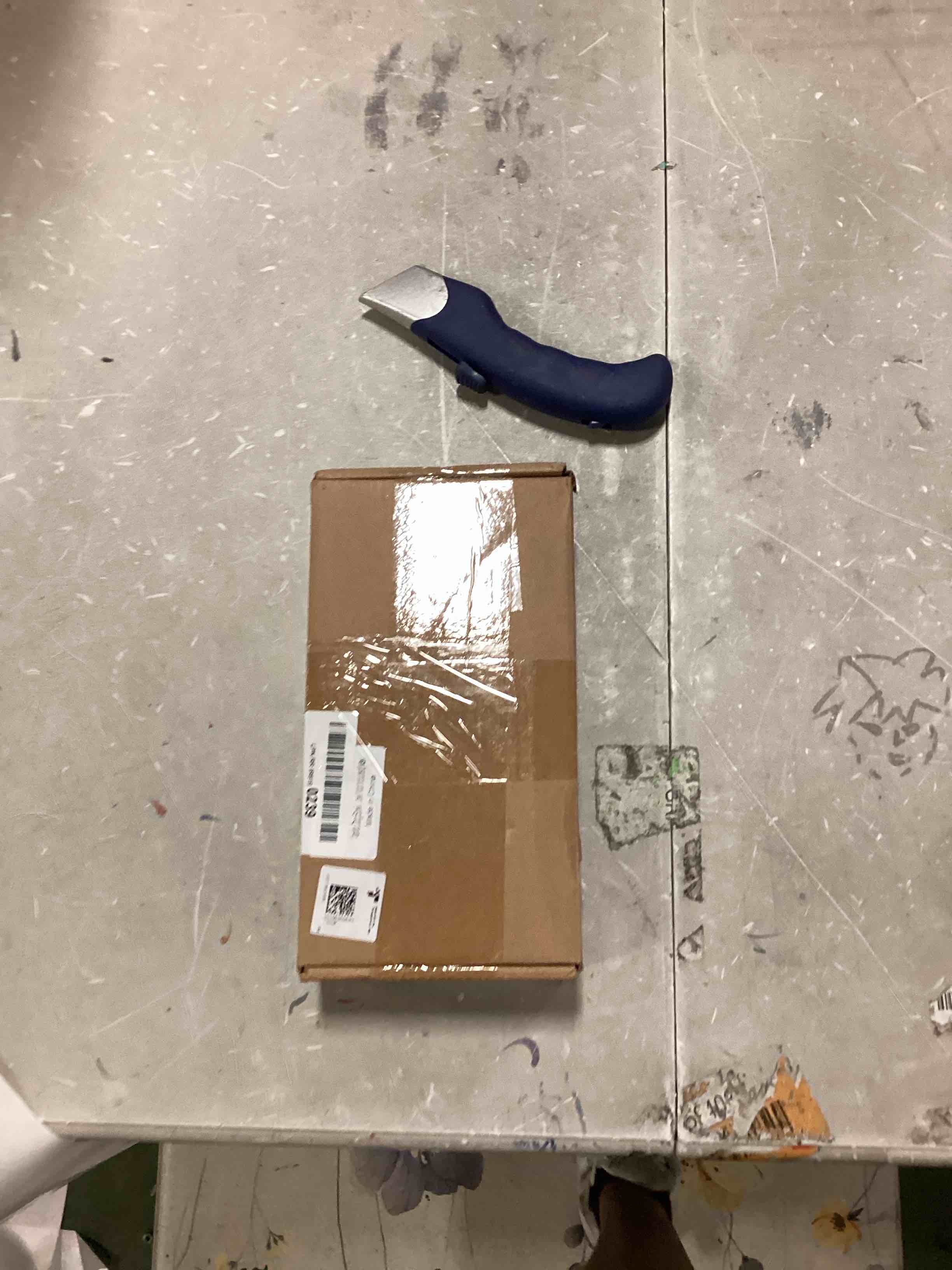 https://s3.amazonaws.com/lotting-images-prod/bidfta/YEL6598282_1716555324032.jpeg
