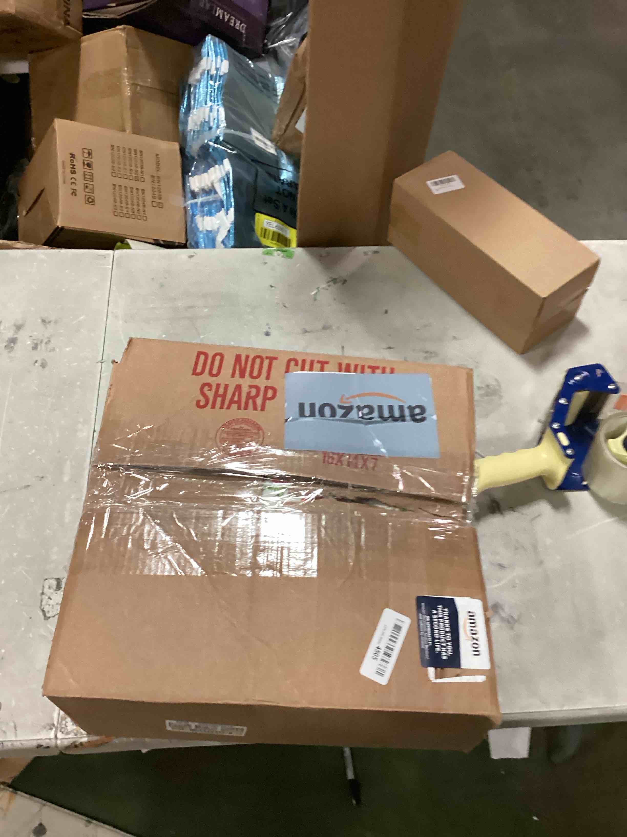 https://s3.amazonaws.com/lotting-images-prod/bidfta/YEL6598330_1716560980695.jpeg