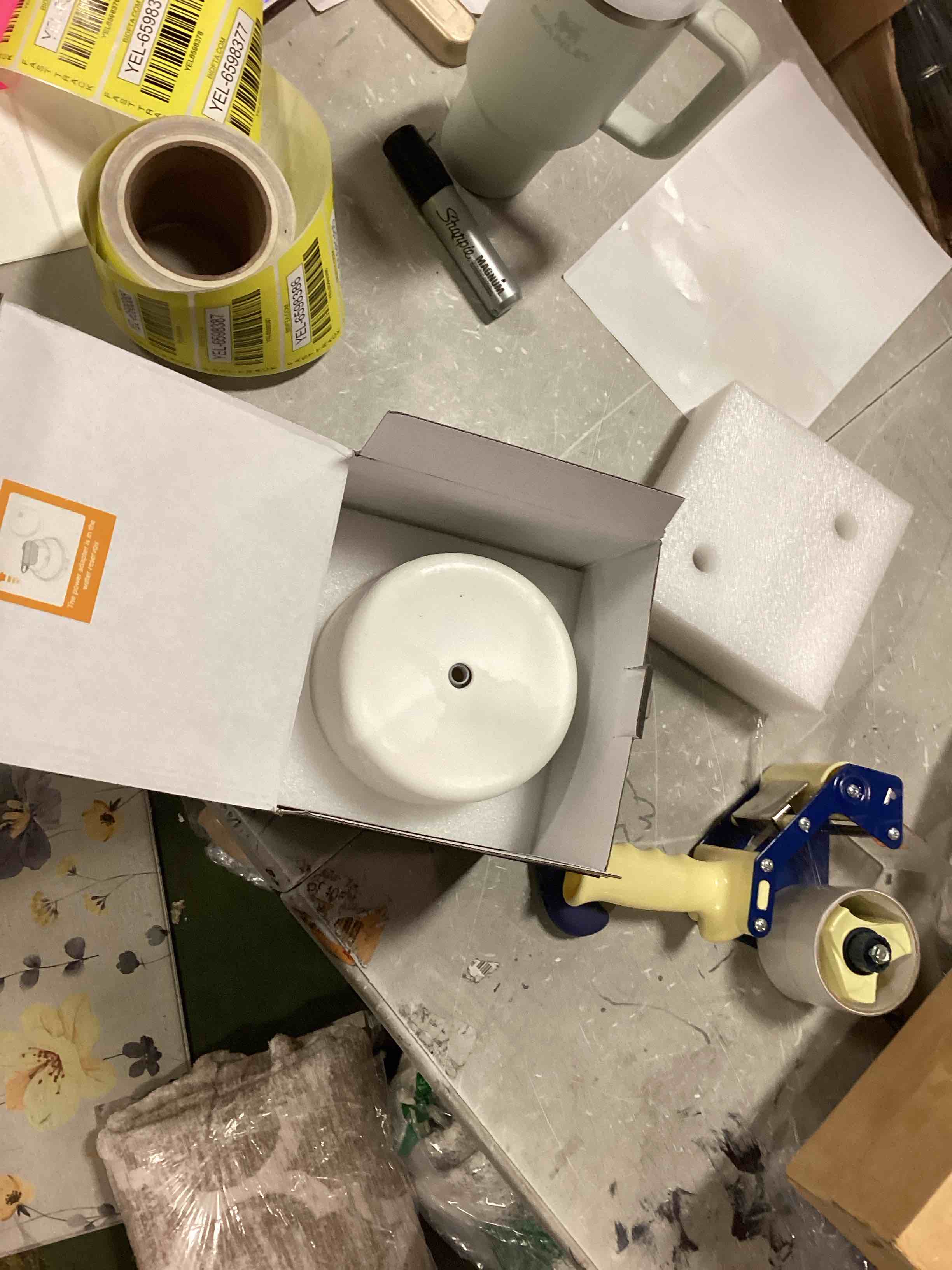 https://s3.amazonaws.com/lotting-images-prod/bidfta/YEL6598372_1716564082528.jpeg