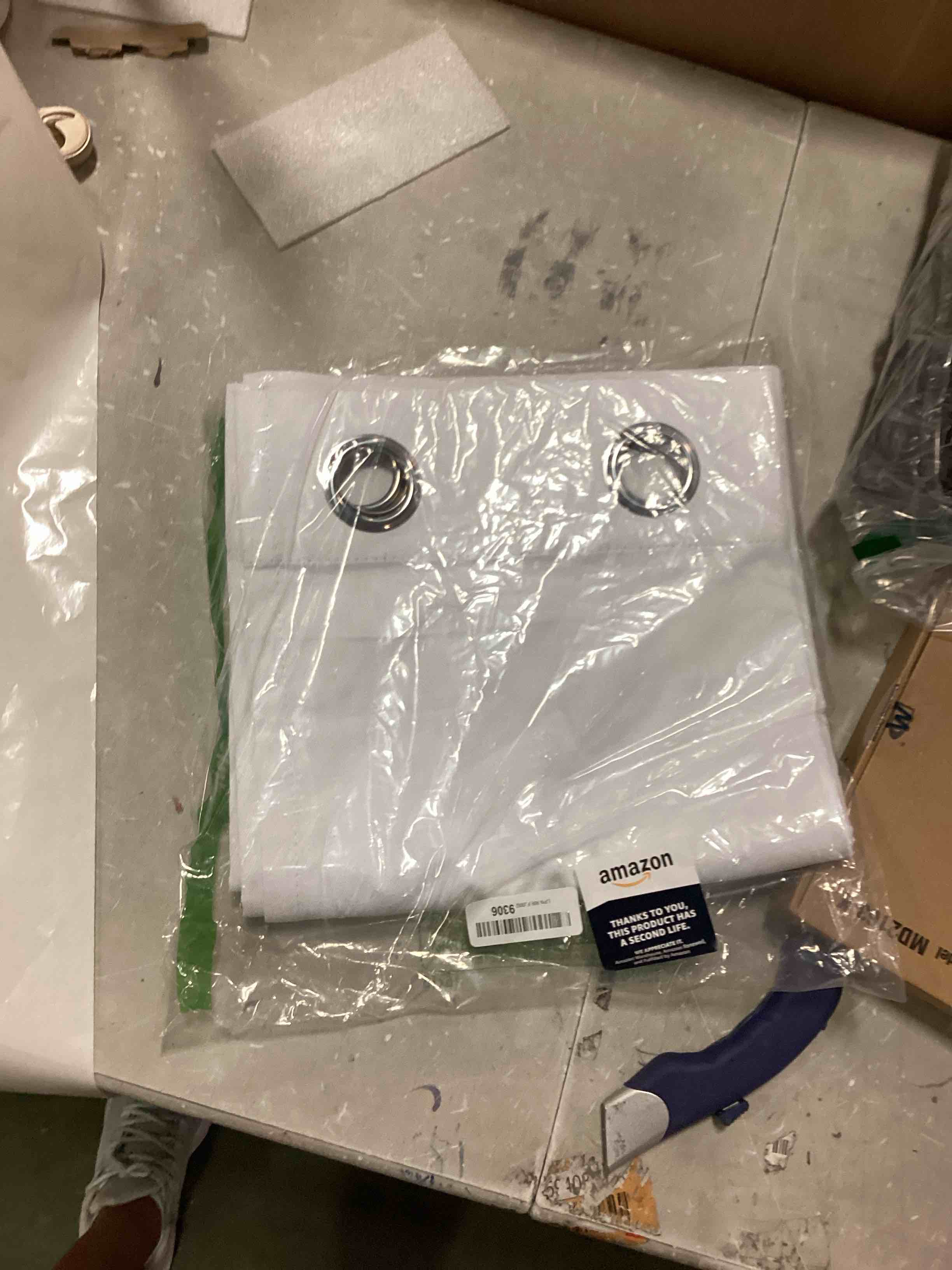 https://s3.amazonaws.com/lotting-images-prod/bidfta/YEL6598930_1716921049688.jpeg