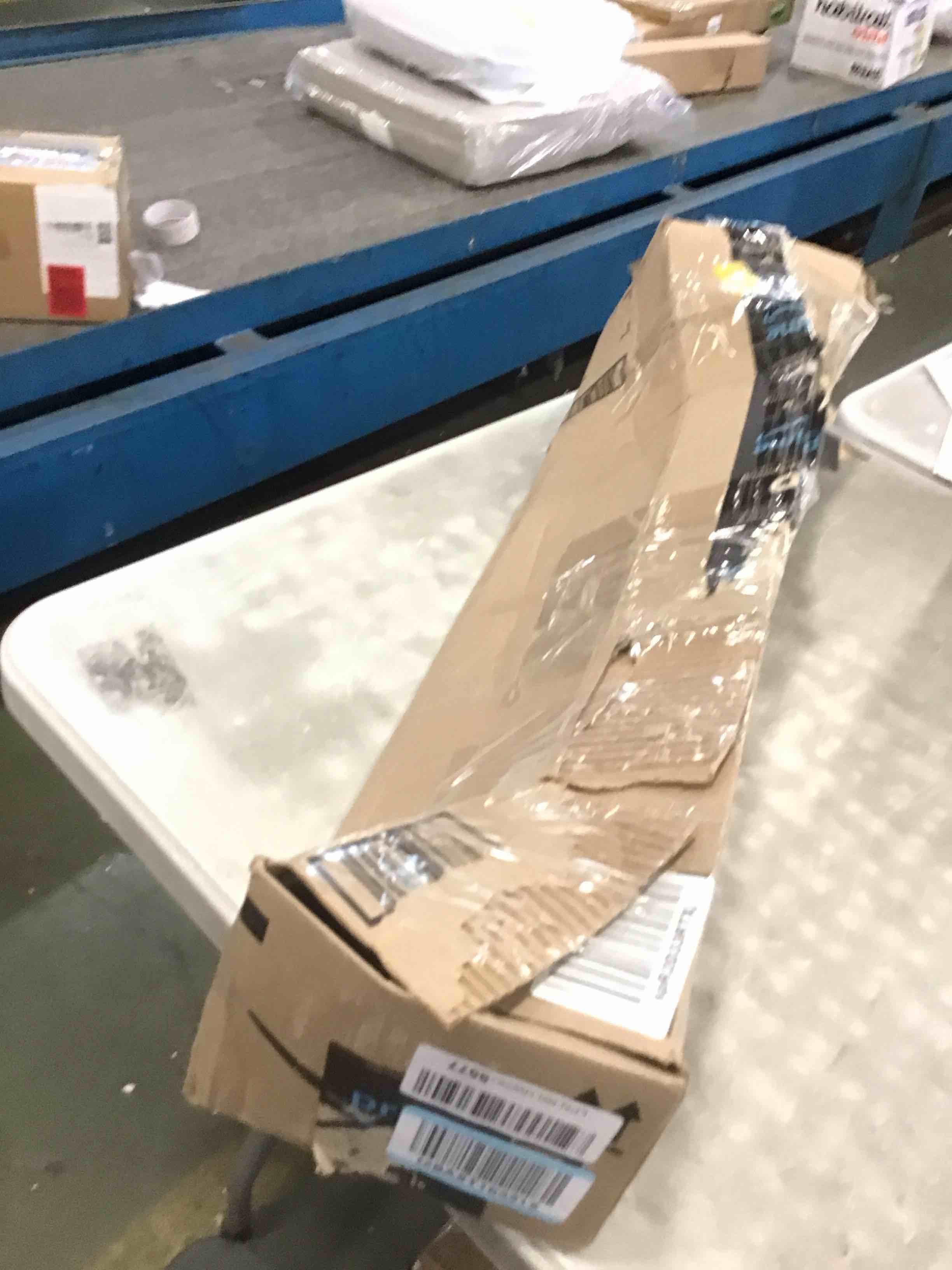 https://s3.amazonaws.com/lotting-images-prod/bidfta/YEL6600675_1716058726900.jpeg
