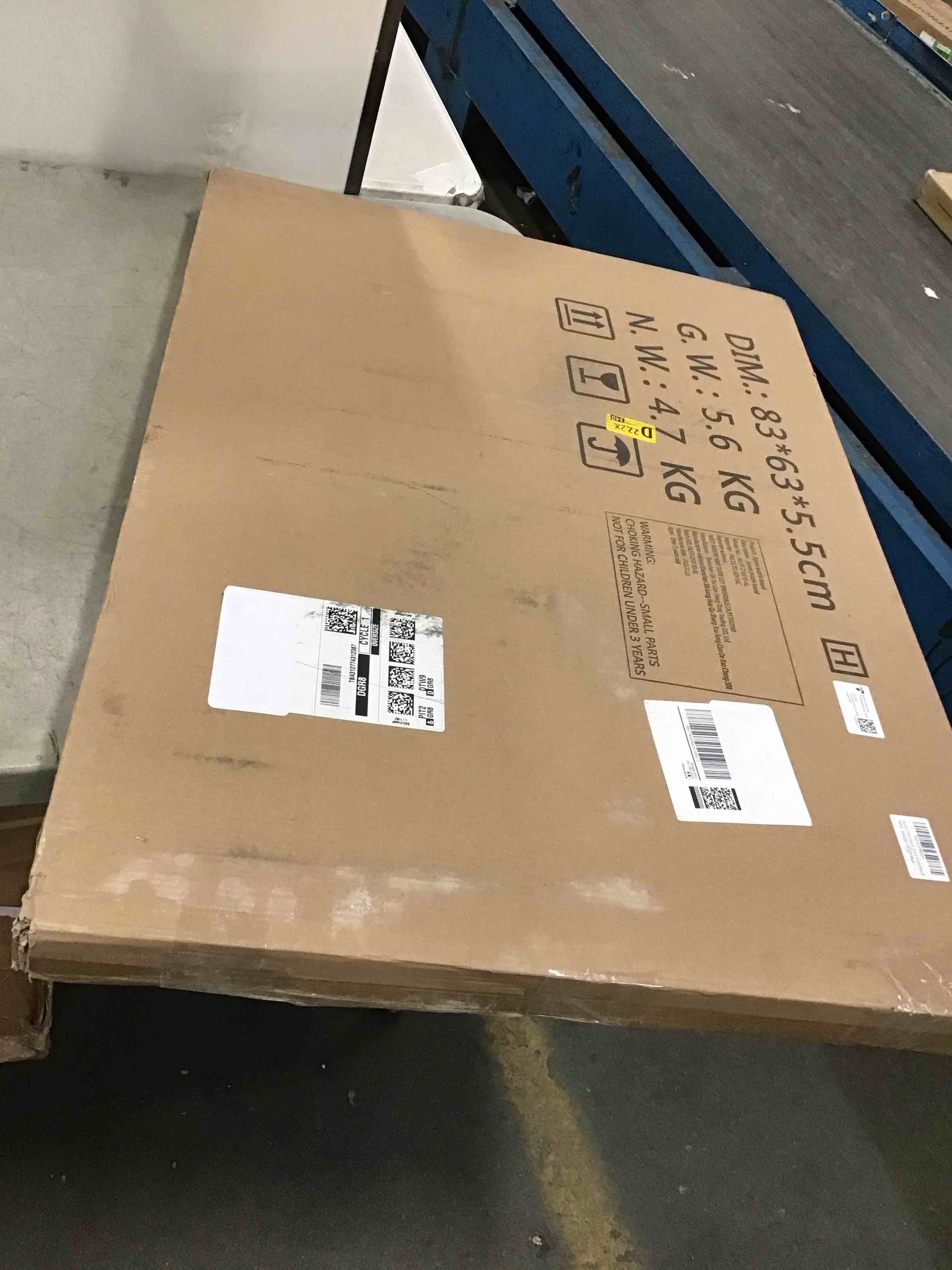 https://s3.amazonaws.com/lotting-images-prod/bidfta/YEL6601958_1715702241874.jpeg