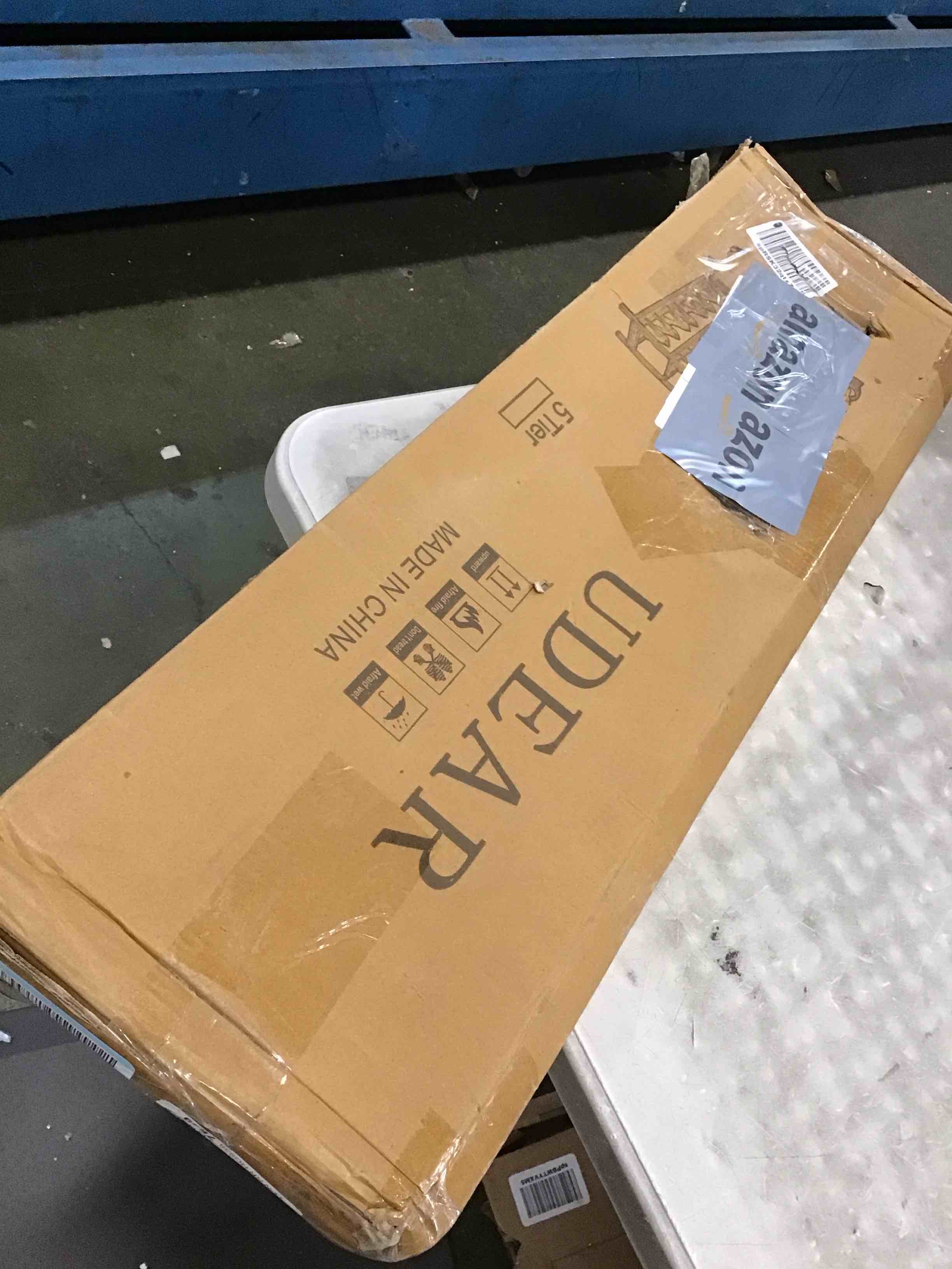 https://s3.amazonaws.com/lotting-images-prod/bidfta/YEL6602332_1715959252726.jpeg