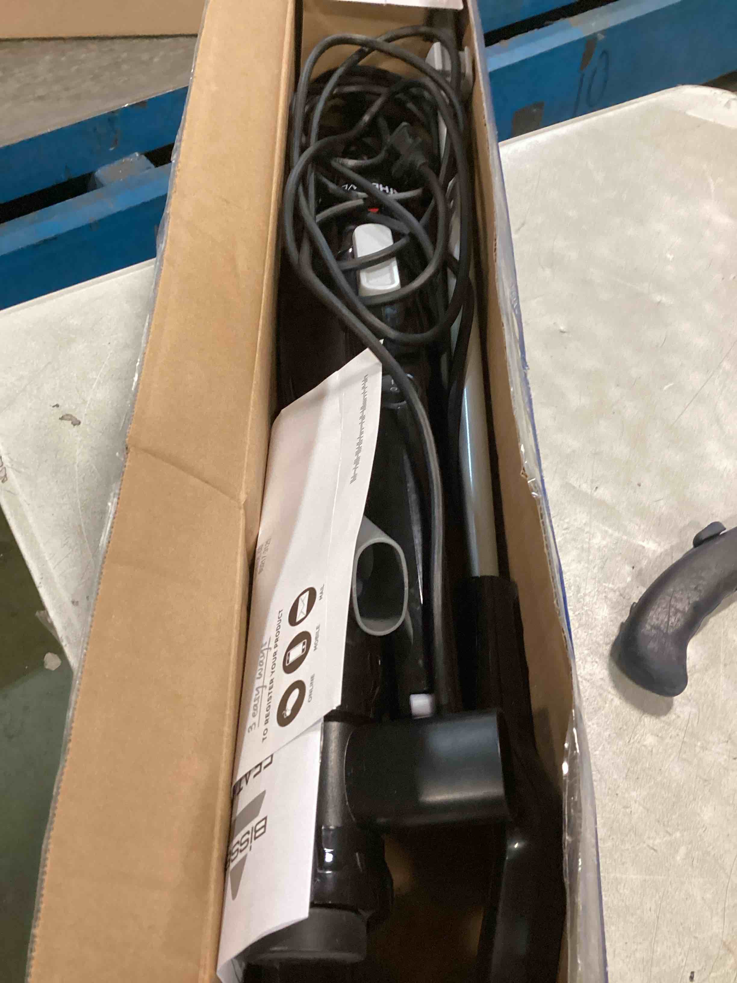https://s3.amazonaws.com/lotting-images-prod/bidfta/YEL6603492_1715707757302.jpeg