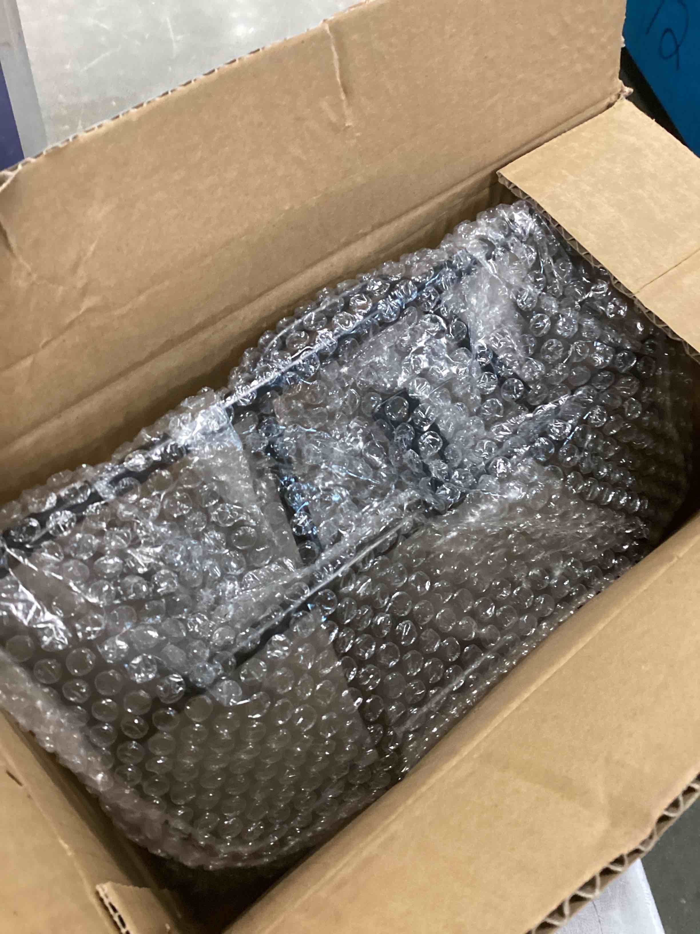 https://s3.amazonaws.com/lotting-images-prod/bidfta/YEL6603787_1715795191158.jpeg