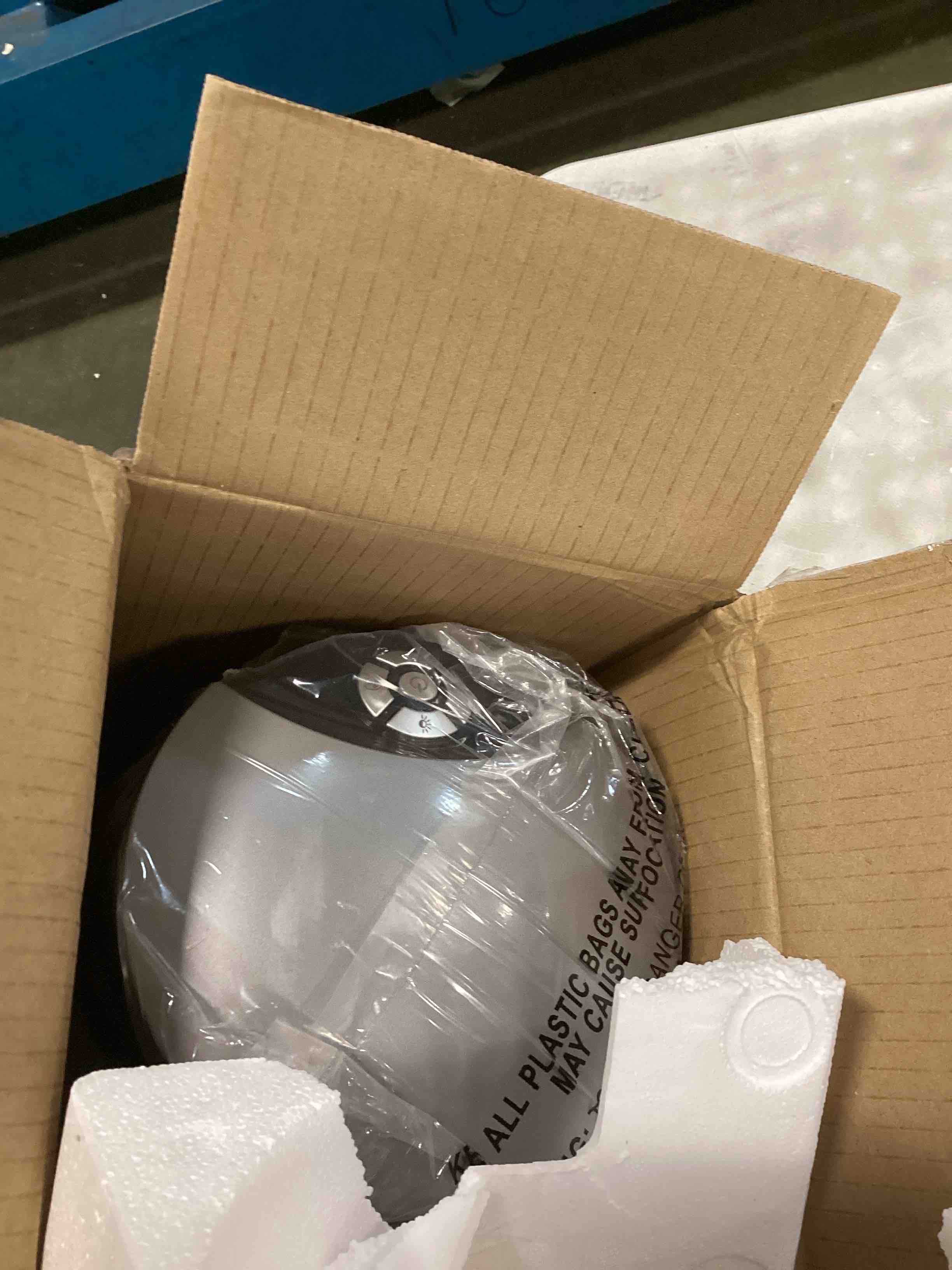 https://s3.amazonaws.com/lotting-images-prod/bidfta/YEL6603997_1715863398181.jpeg